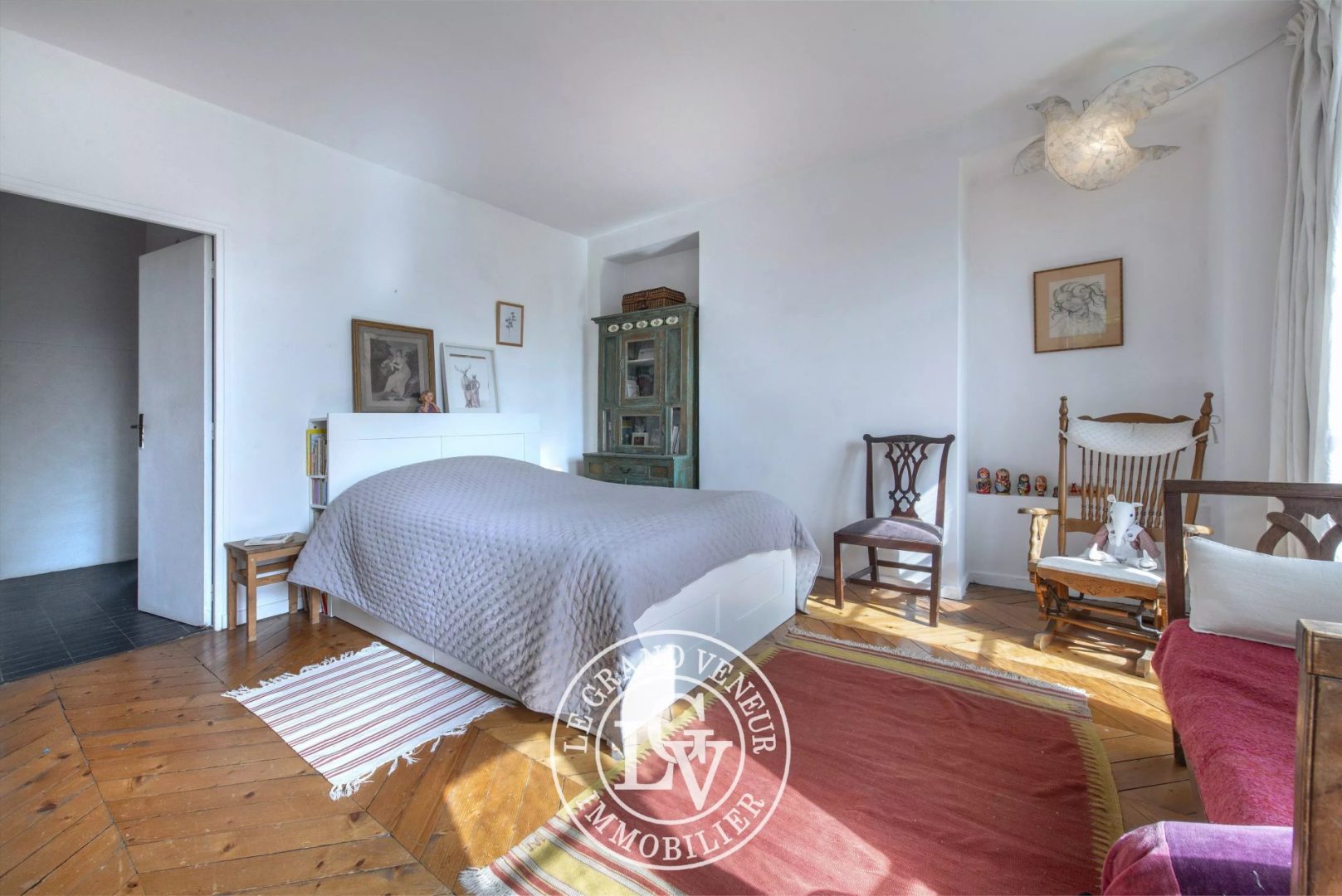 PROPRIÉTÉ BOURGEOISE XVIII EME DANS SON ÉCRIN DE VERDURE