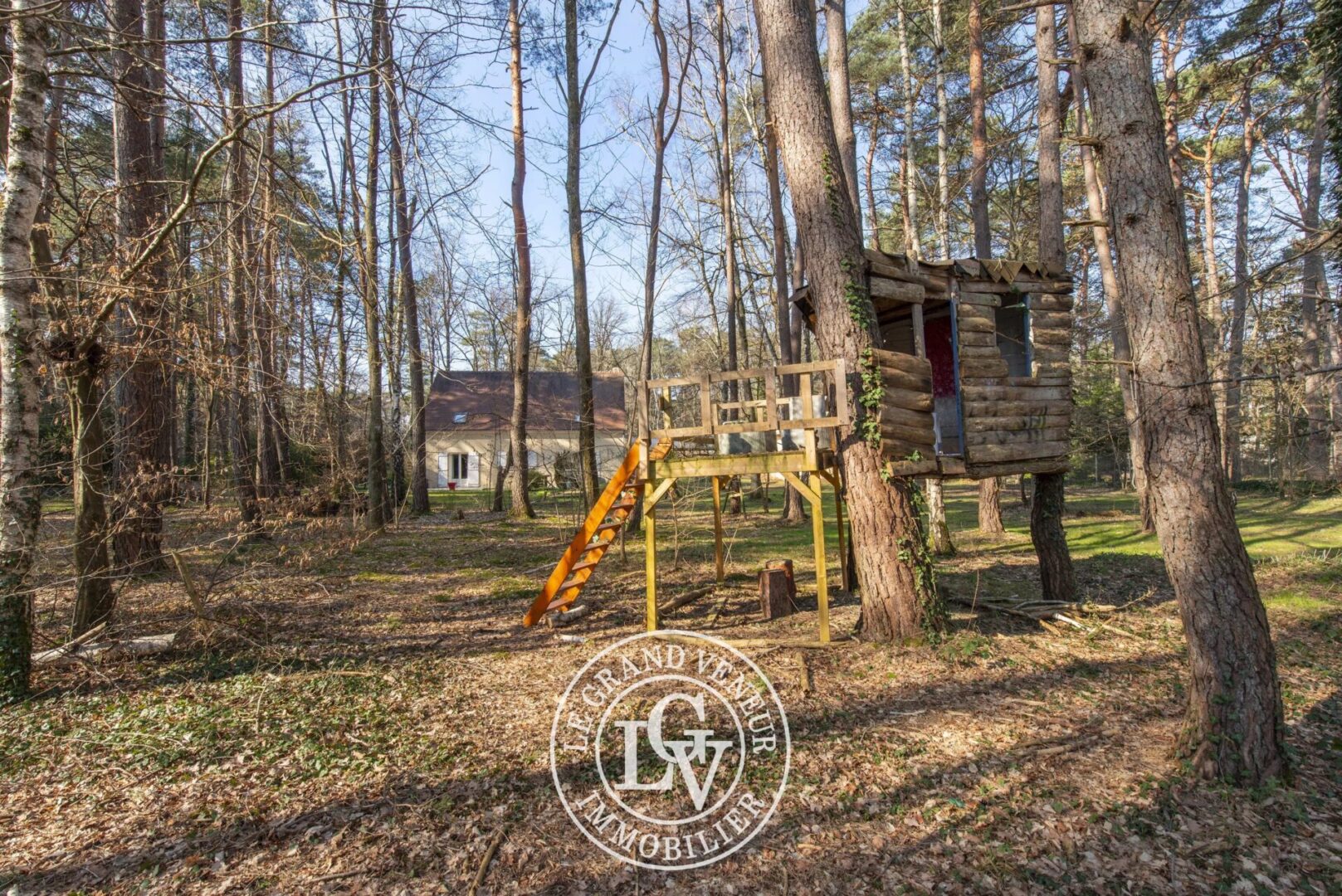 PROCHE BARBIZON – À ARBONNE LA FORÊT – MAISON FAMILIALE DE 5 CHAMBRES + DÉPENDANCE 3 PIÈCES SUR TERRAIN DE CARACTÈRE DE 3455M²