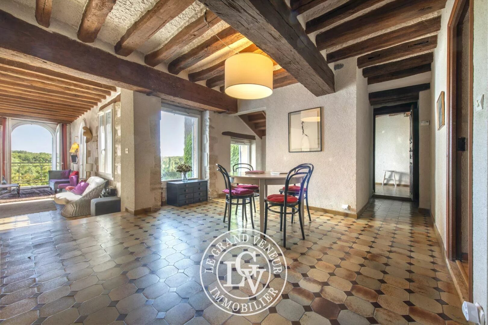 CHATEAU LANDON – 35 MIN SUD FONTAINEBLEAU – MAISON DE CARACTÈRE DE 168 M² AVEC VUE IMPRENABLE