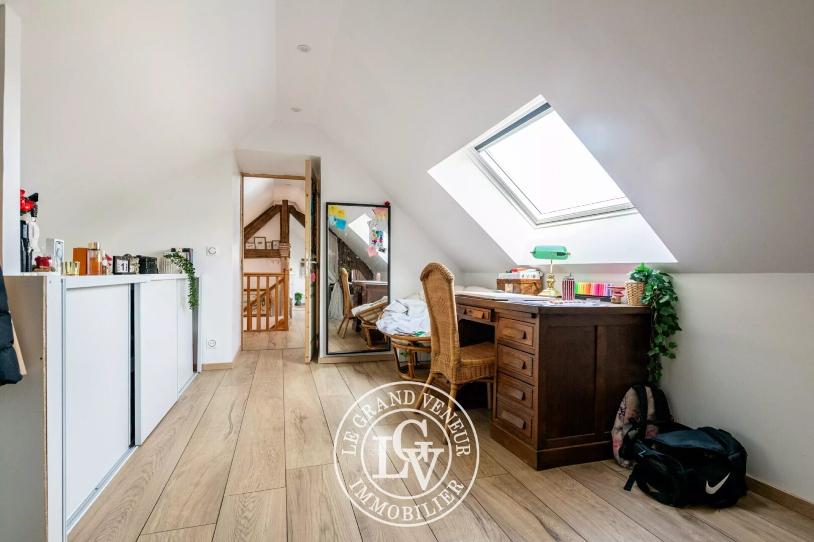 20 MIN DE NEMOURS – À BEAUMONT DU GATINAIS – PROPRIÉTÉ COMPRENANT DEUX LONGÈRES RÉNOVÉES – 8 CHAMBRES- 7 325 M² DE TERRAIN