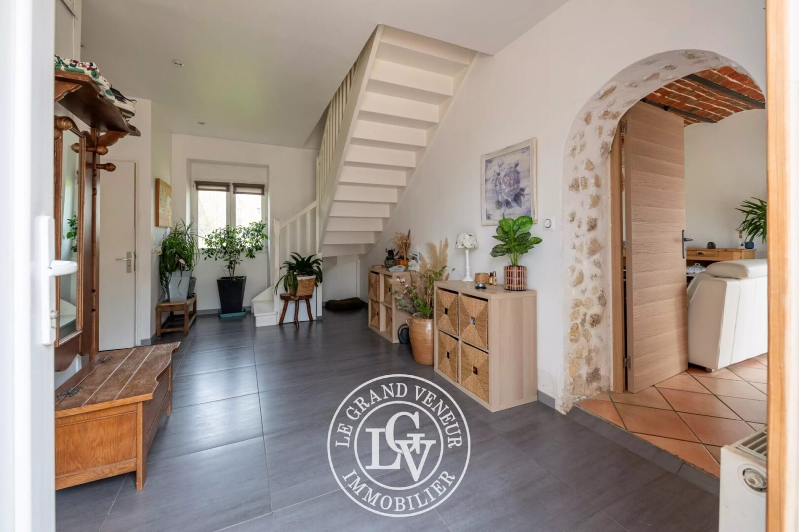 20 MIN DE NEMOURS – À BEAUMONT DU GATINAIS – PROPRIÉTÉ COMPRENANT DEUX LONGÈRES RÉNOVÉES – 8 CHAMBRES- 7 325 M² DE TERRAIN