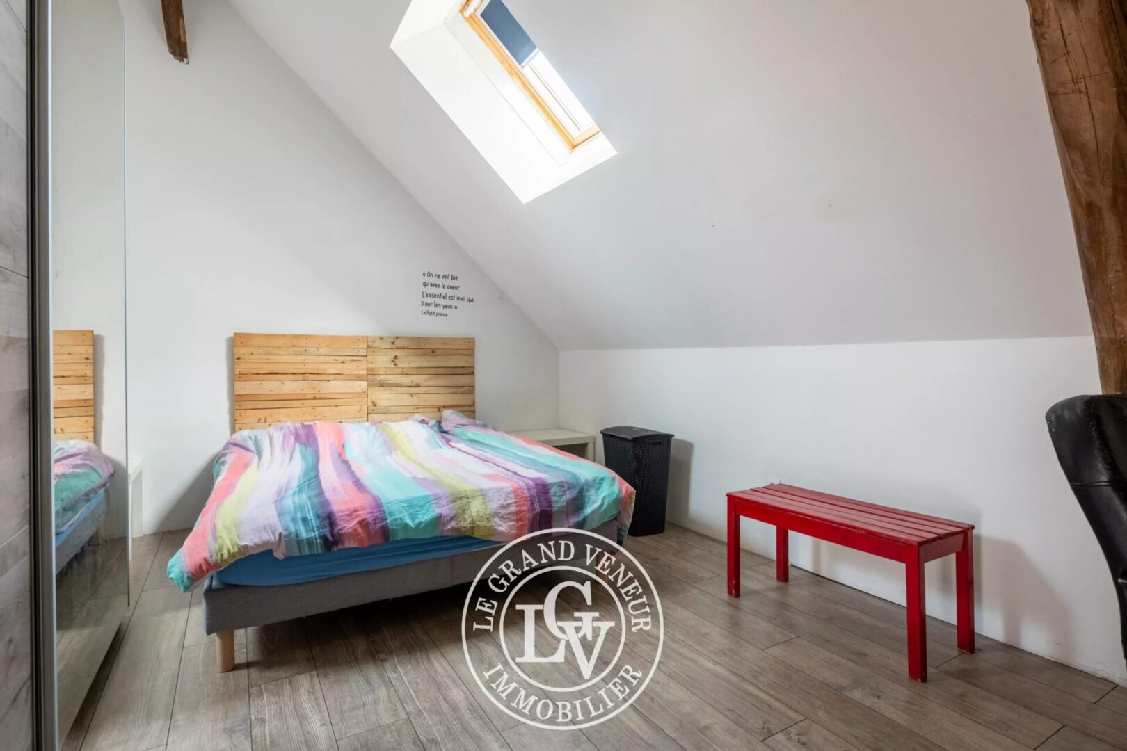20 MIN DE NEMOURS – À BEAUMONT DU GATINAIS – PROPRIÉTÉ COMPRENANT DEUX LONGÈRES RÉNOVÉES – 8 CHAMBRES- 7 325 M² DE TERRAIN