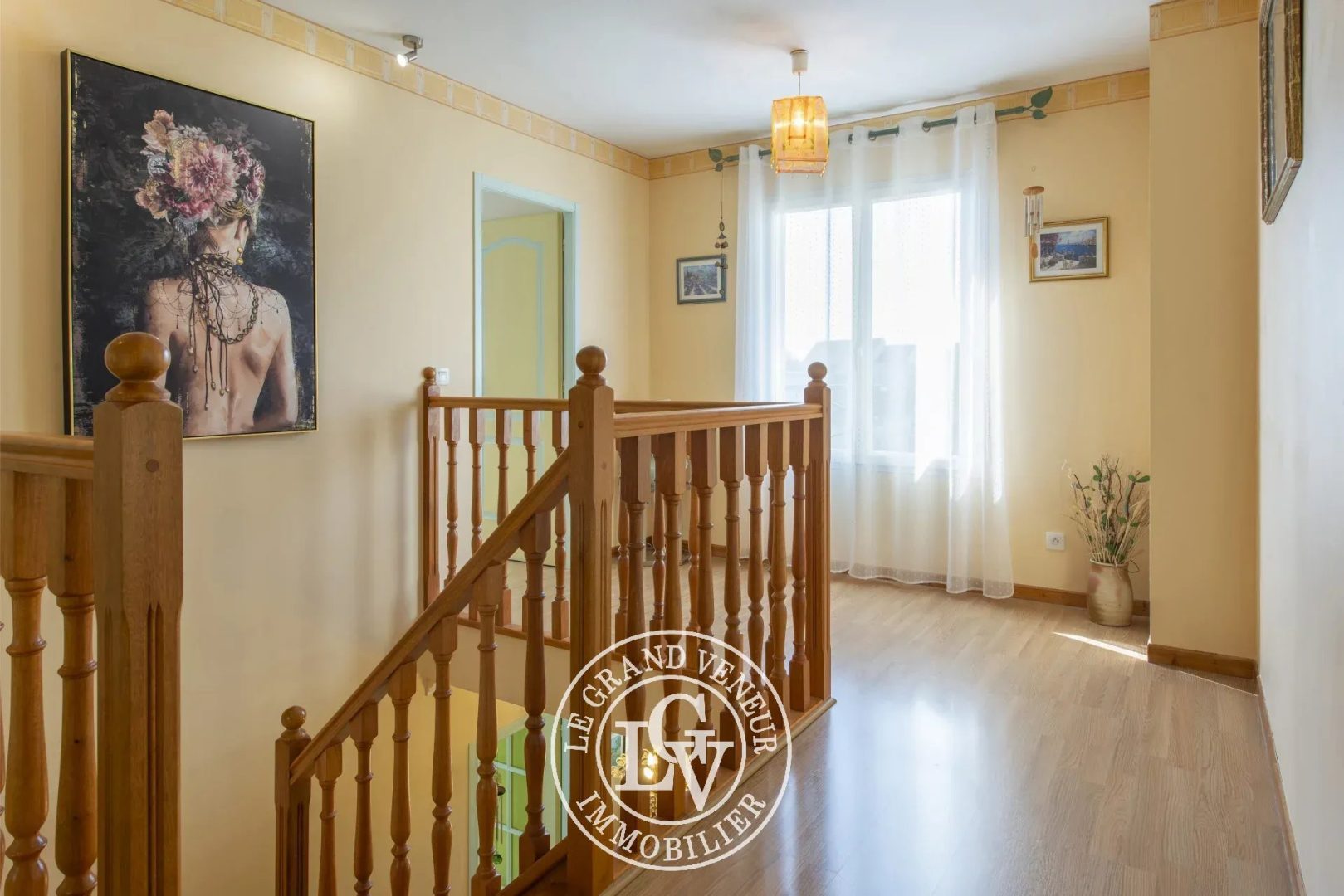 MORET SUR LOING – MAISON FAMILIALE, SOUS SOL TOTAL AVEC PISCINE