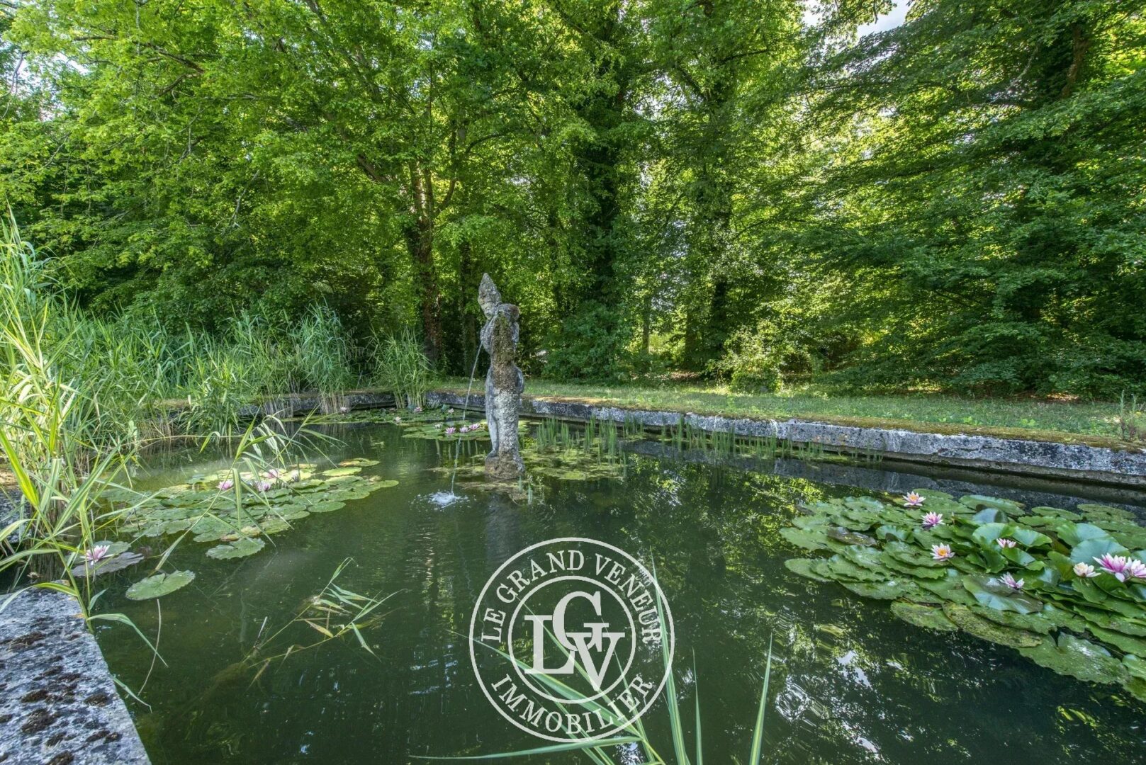 BOIS LE ROI – BORD DE SEINE – PROPRIÉTÉ DANS UN UN CADRE NATUREL EXCEPTIONNEL