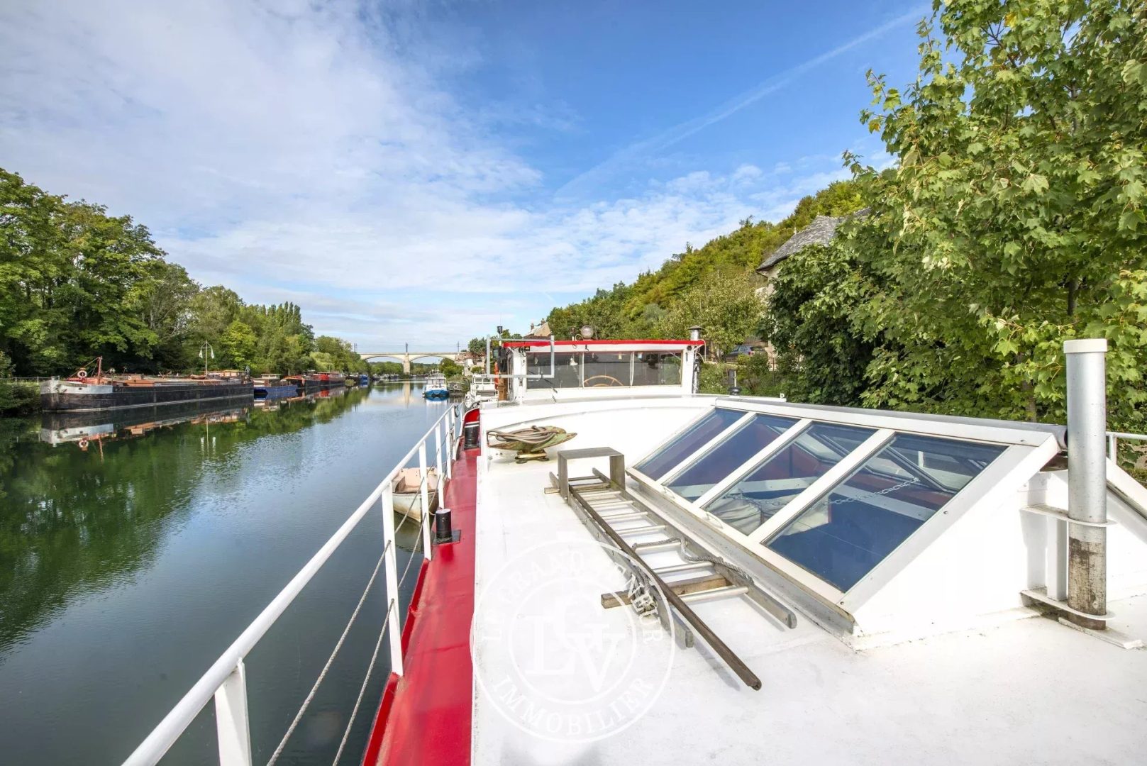 MORET SUR LOING – PENICHE HABITABLE NAVIGANTE