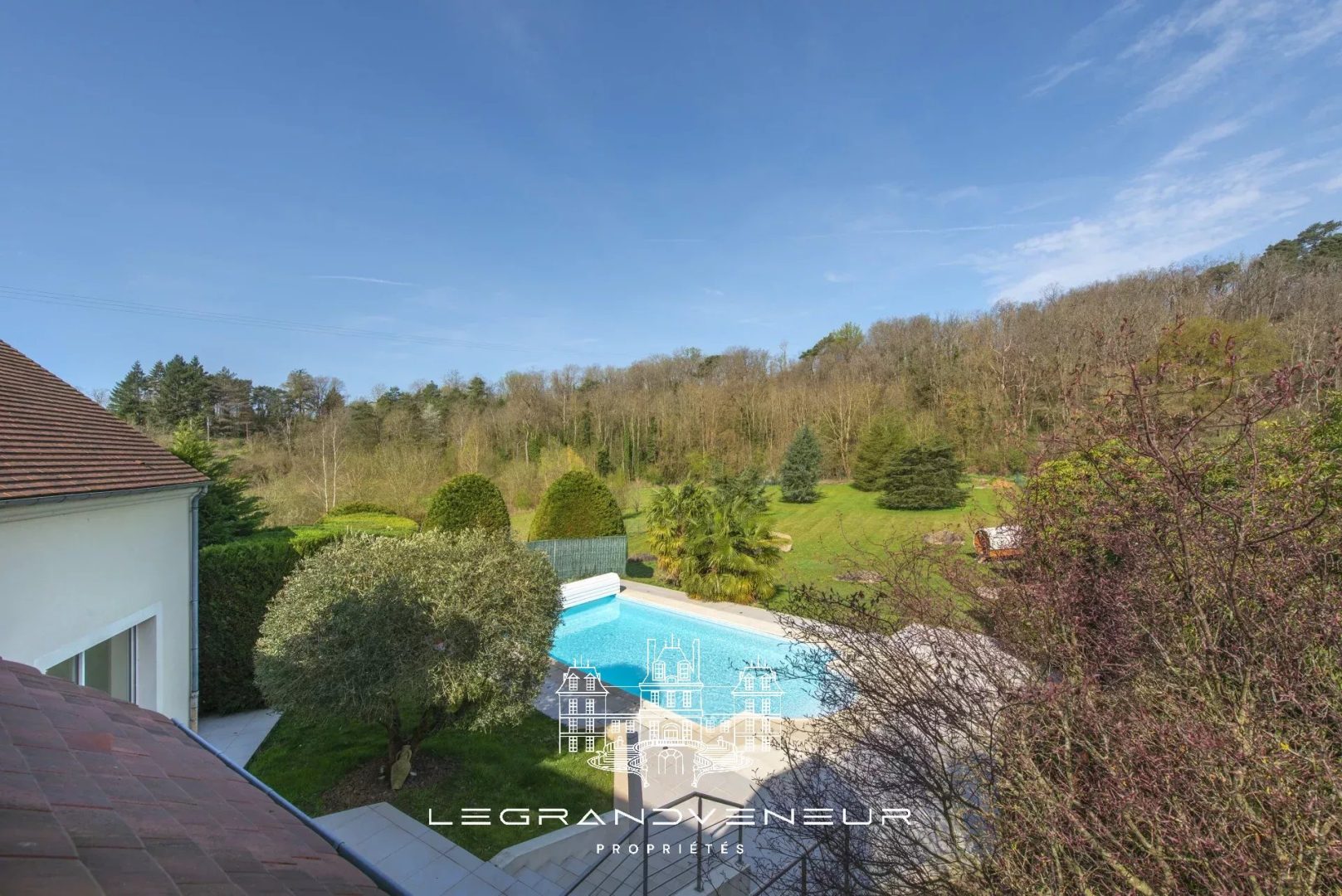 À 4KM DE NEMOURS- À ORMESSON – VILLA CONTEMPORAINE DE 260M² – 6 CHAMBRES – SOUS SOL TOTAL – PISCINE ET JARDIN PAYSAGER DE 3947M²