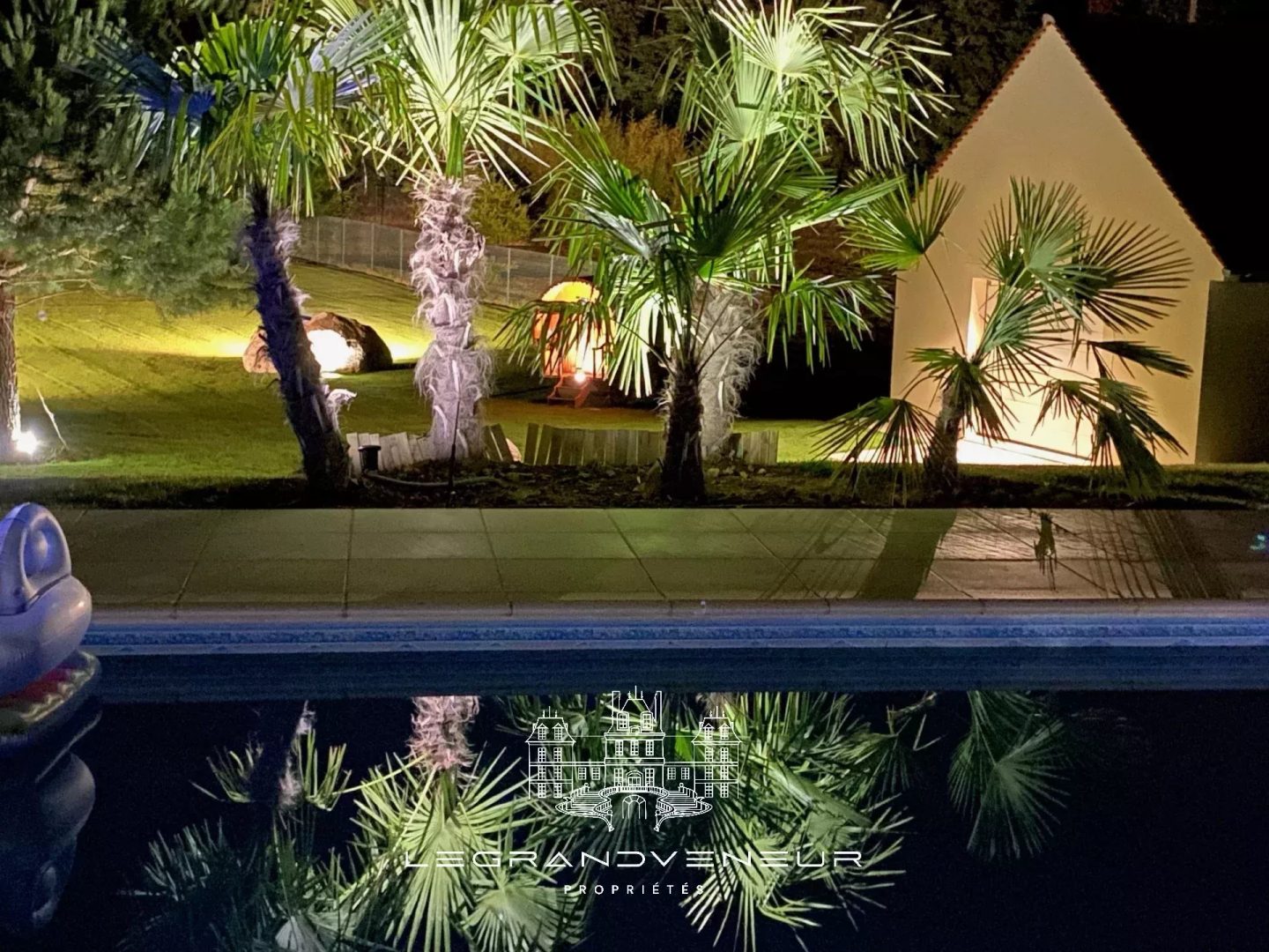 À 4KM DE NEMOURS- À ORMESSON – VILLA CONTEMPORAINE DE 260M² – 6 CHAMBRES – SOUS SOL TOTAL – PISCINE ET JARDIN PAYSAGER DE 3947M²