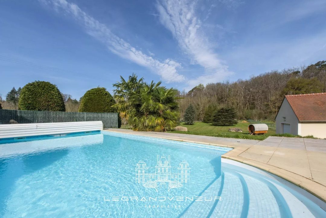 À 4KM DE NEMOURS- À ORMESSON – VILLA CONTEMPORAINE DE 260M² – 6 CHAMBRES – SOUS SOL TOTAL – PISCINE ET JARDIN PAYSAGER DE 3947M²