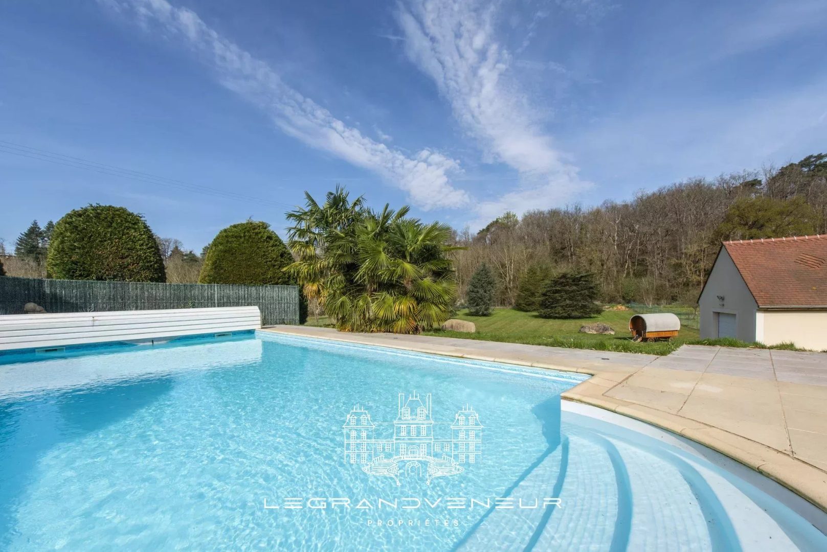 À 4KM DE NEMOURS- À ORMESSON – VILLA CONTEMPORAINE DE 260M² – 6 CHAMBRES – SOUS SOL TOTAL – PISCINE ET JARDIN PAYSAGER DE 3947M²
