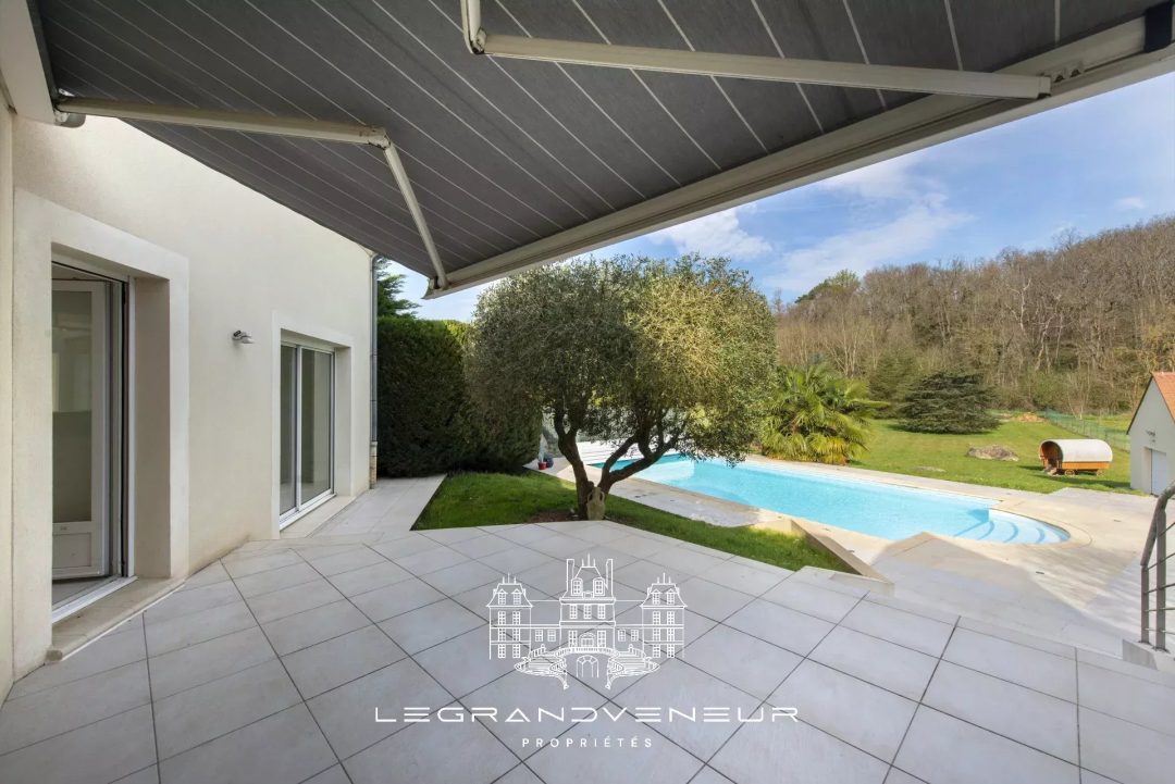 À 4KM DE NEMOURS- À ORMESSON – VILLA CONTEMPORAINE DE 260M² – 6 CHAMBRES – SOUS SOL TOTAL – PISCINE ET JARDIN PAYSAGER DE 3947M²