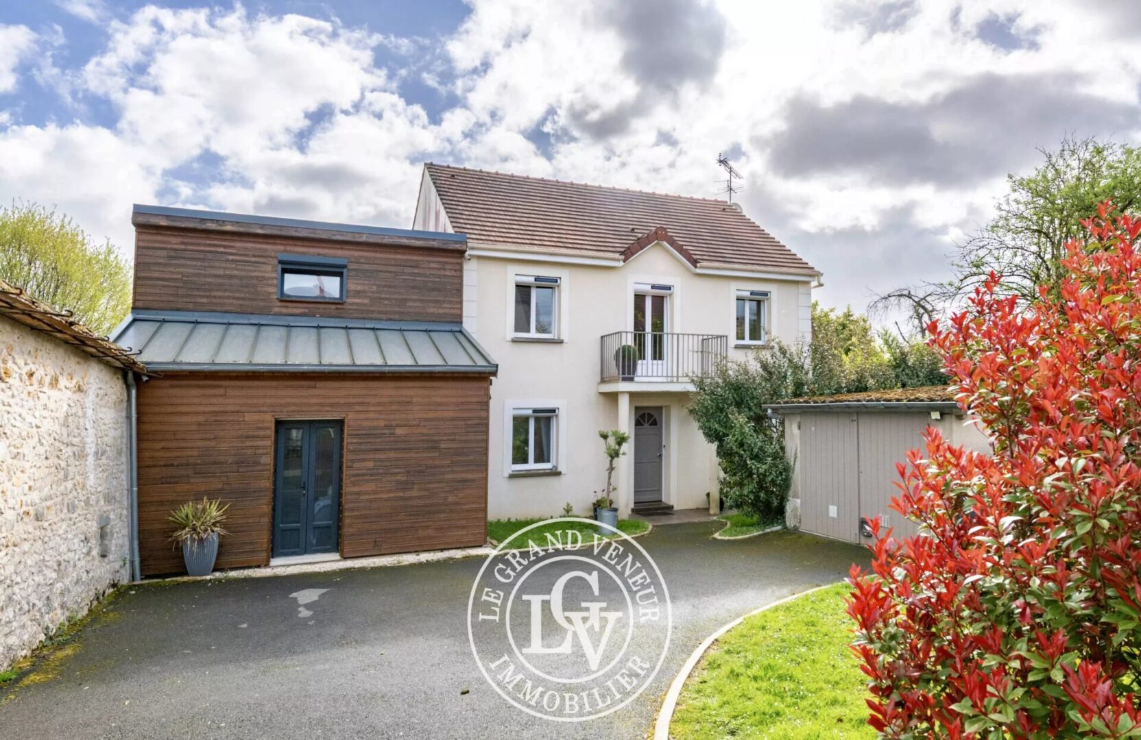 PROCHE FONTAINEBLEAU – THOMERY – MAISON FAMILIALE DE 180 M²  – ENVIRONNEMENT CALME ET RECHERCHÉ
