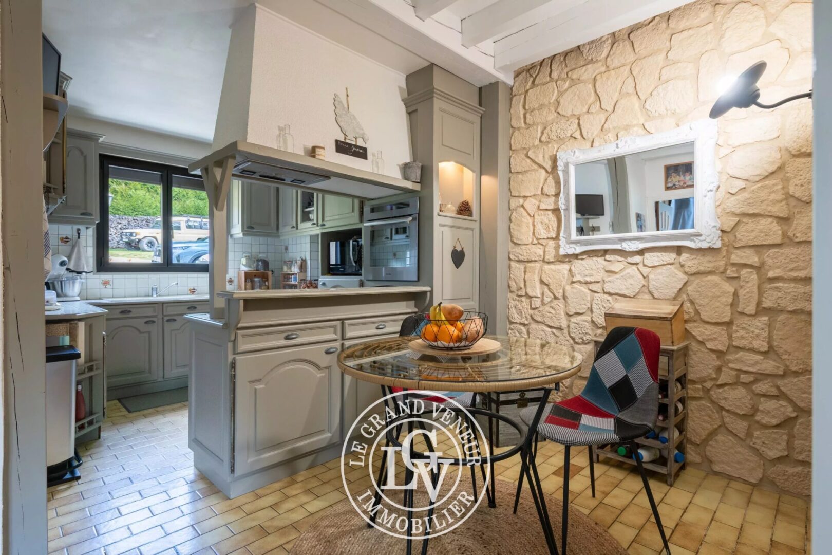 30 MIN SUD FONTAINEBLEAU – PALEY – MAISON DE CHARME DE 150 M²  AVEC PISCINE SUR 3500 M² DE TERRAIN AU CALME ABSOLU