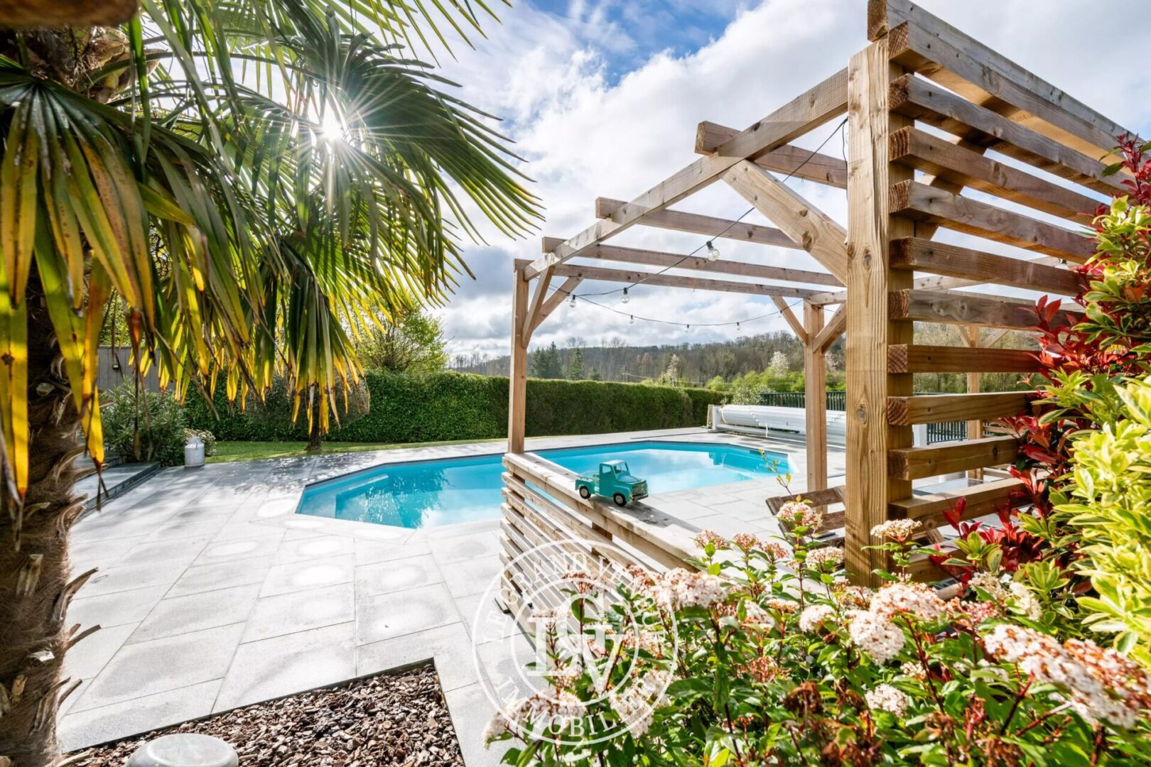 30 MIN SUD FONTAINEBLEAU – PALEY – MAISON DE CHARME DE 150 M²  AVEC PISCINE SUR 3500 M² DE TERRAIN AU CALME ABSOLU