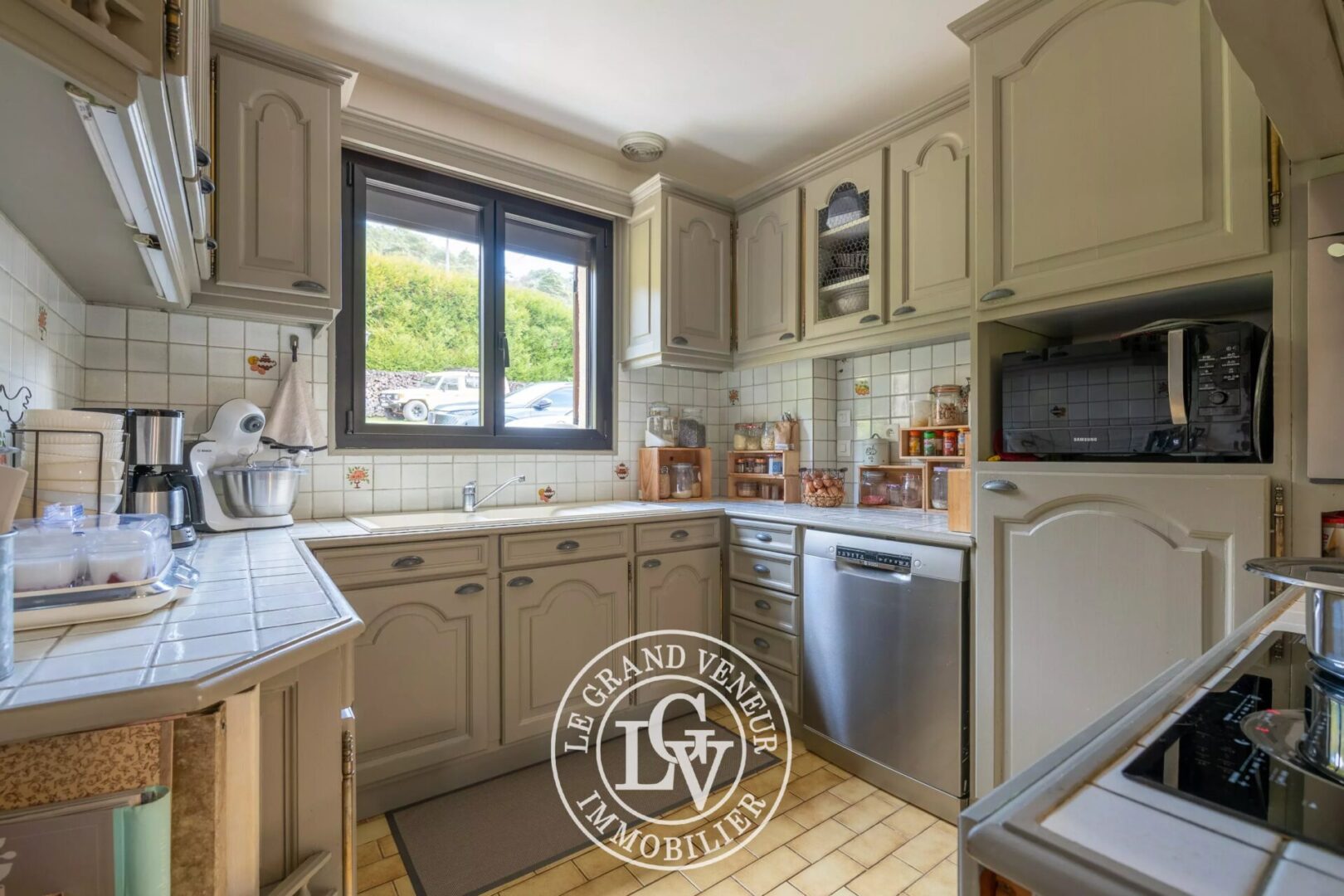 30 MIN SUD FONTAINEBLEAU – PALEY – MAISON DE CHARME DE 150 M²  AVEC PISCINE SUR 3500 M² DE TERRAIN AU CALME ABSOLU