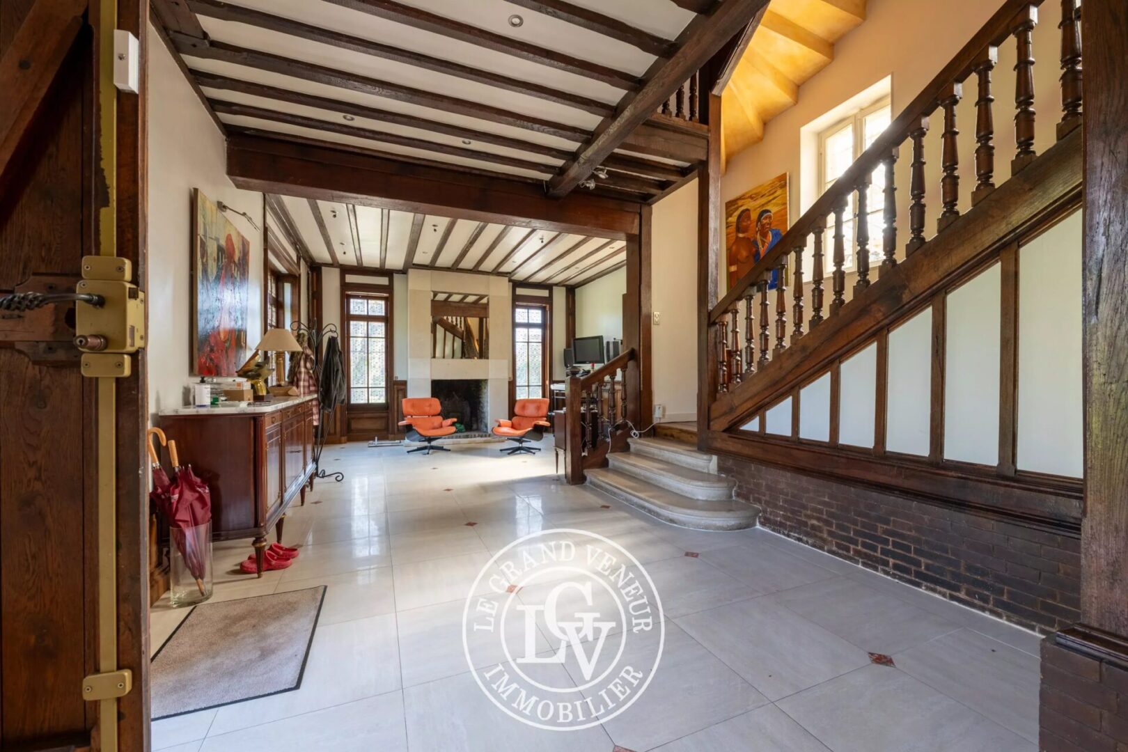 DEMEURE DE CHARME – 6 CHAMBRES – BUREAU – 3 SALLES DE BAINS – PISCINE – TENNIS- PARC PAYSAGER DE 24 500M²