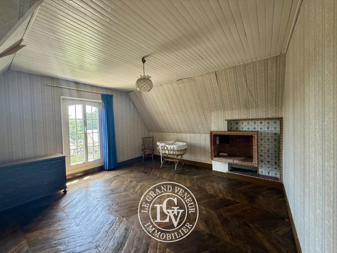 PROCHE FONTAINEBLEAU – VULAINES SUR SEINE – DEMEURE BOURGEOISE DE CARACTÈRE – 351 M²  – JARDIN PAYSAGER