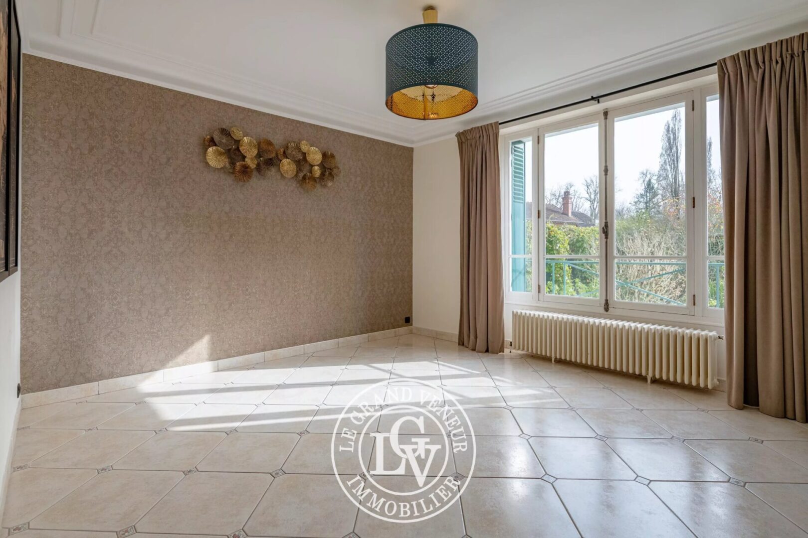 PROCHE FONTAINEBLEAU – VULAINES SUR SEINE – MAISON DE MAÎTRE DE 289 M² ET APPARTEMENT INDÉPENDANT DE 41 M² SUR UN BEAU JARDIN PAYSAGER DE 1989 M²