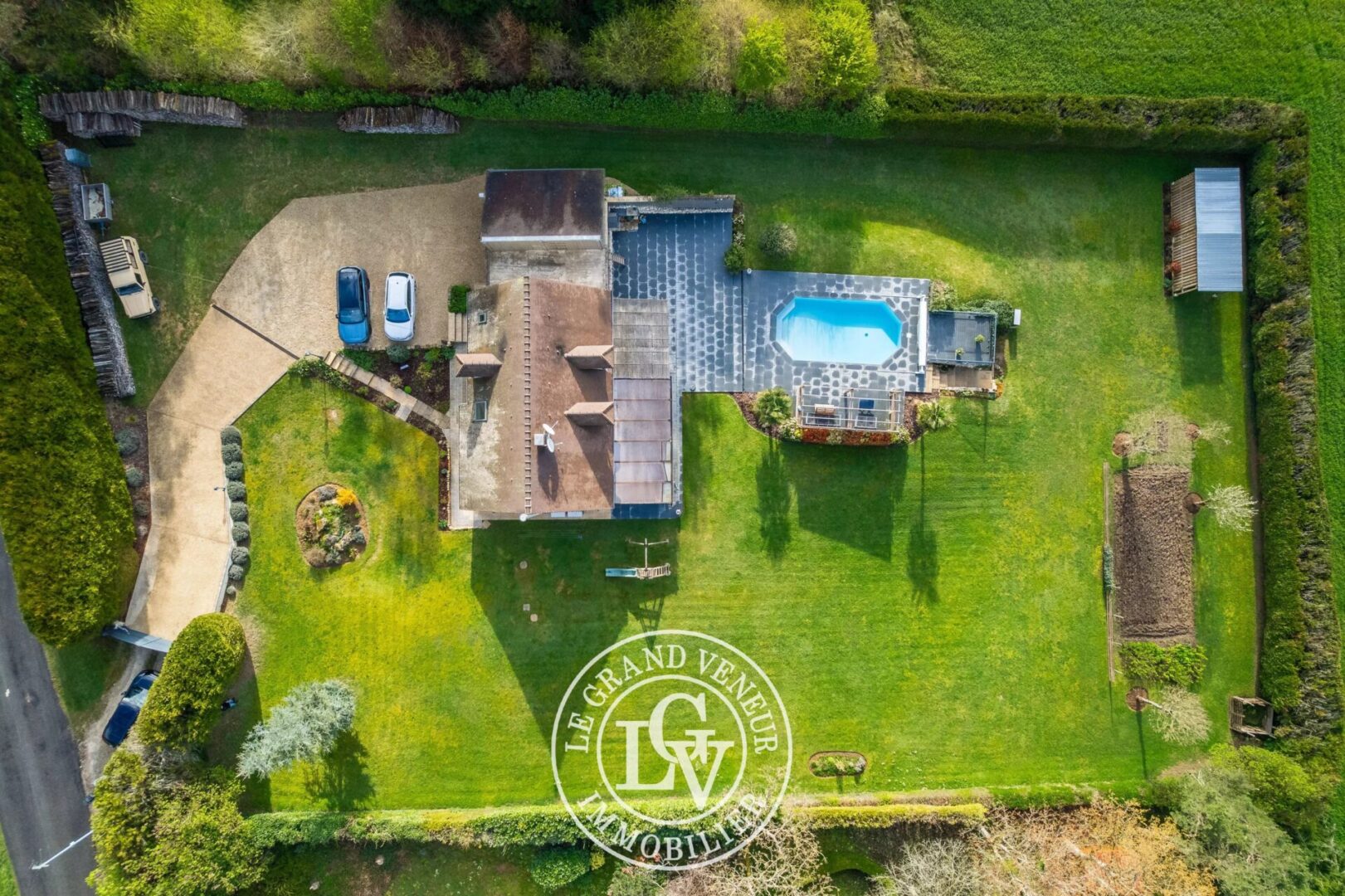 30 MIN SUD FONTAINEBLEAU – PALEY – MAISON DE CHARME DE 150 M²  AVEC PISCINE SUR 3500 M² DE TERRAIN AU CALME ABSOLU