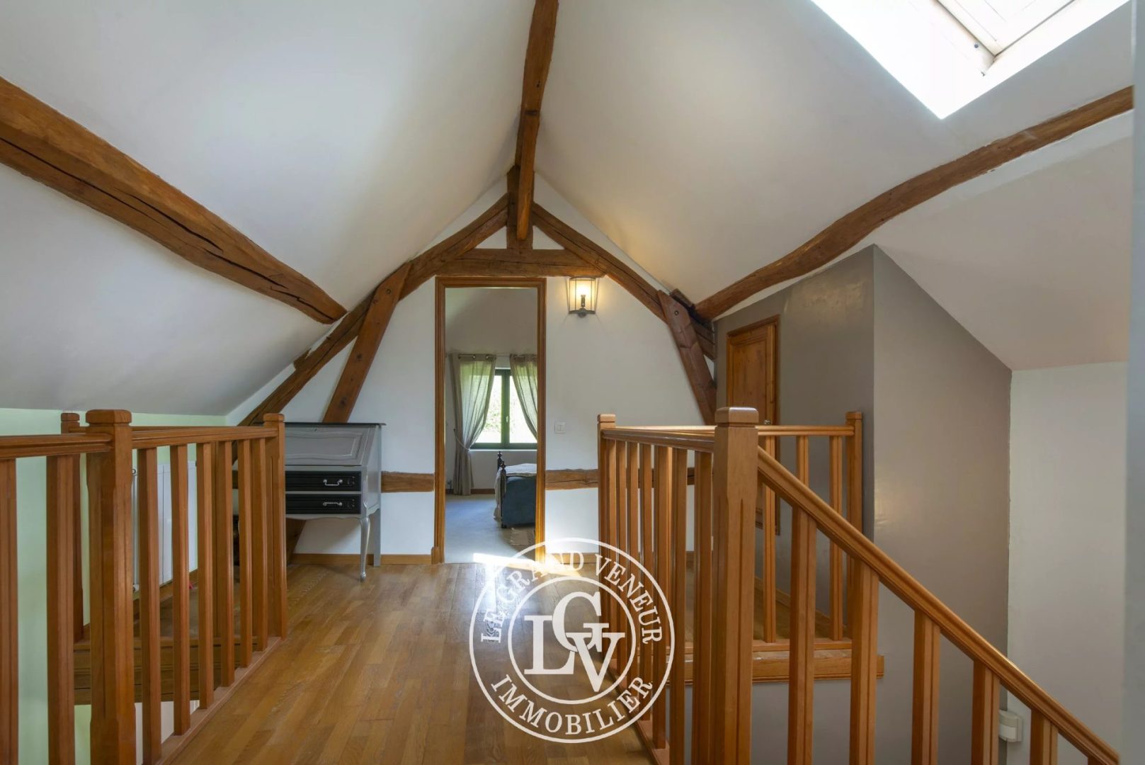 SOUS PROMESSE – CHARMANTE MAISON EN PIERRE ET SON JARDIN BUCCOLIQUE