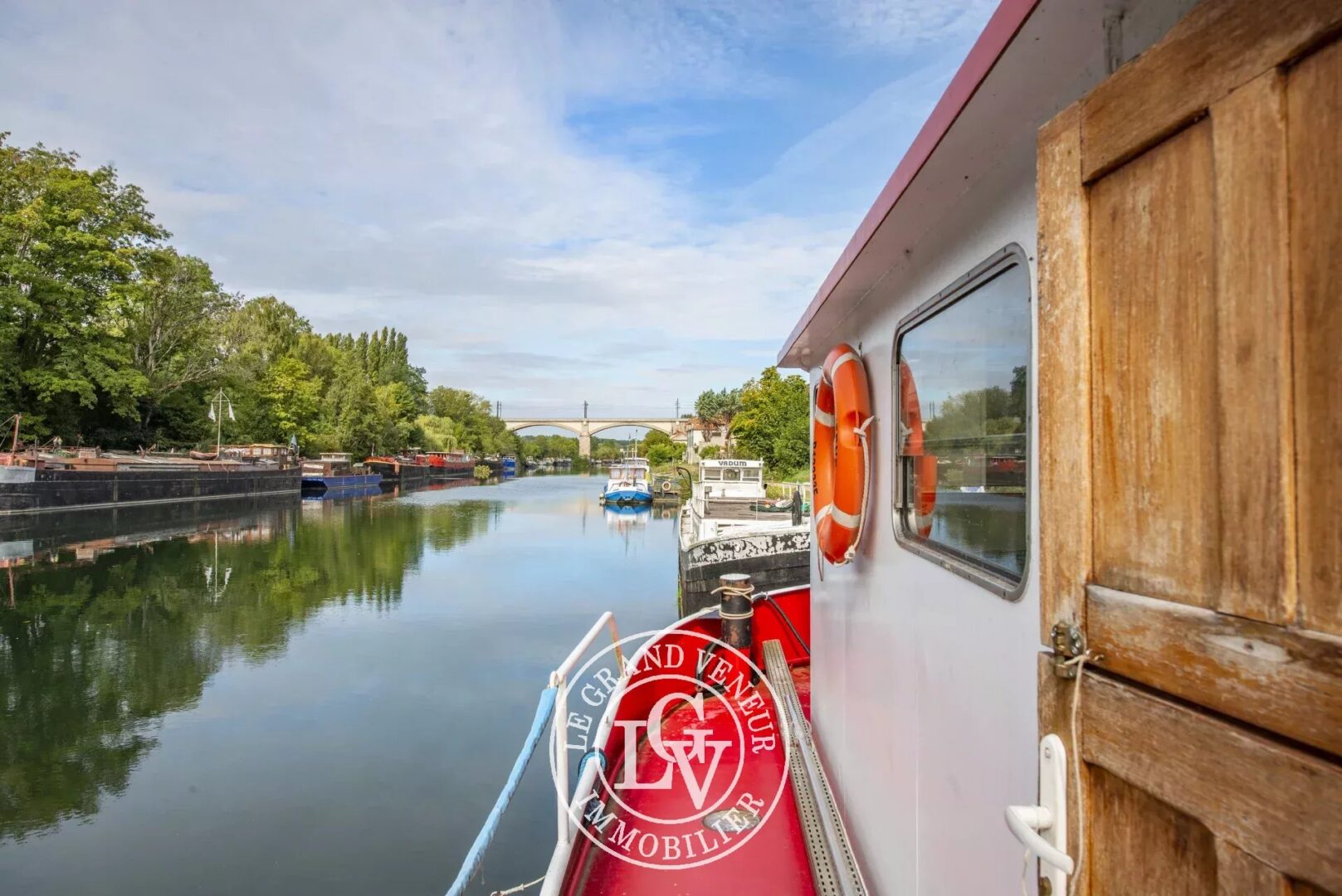 MORET SUR LOING – PENICHE HABITABLE NAVIGANTE