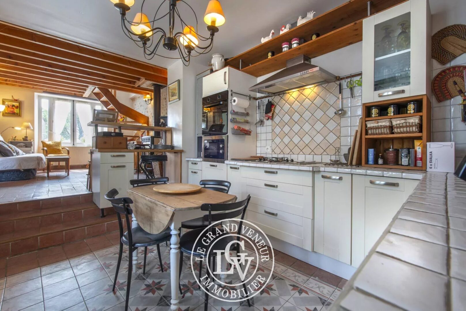 PROCHE FONTAINEBLEAU – À FROMONT – AUTHENTIQUE PROPRIÉTÉ DE 285M²- 7 CHAMBRES AVEC GÎTE INDÉPENDANT ET BUREAU/ATELIER,  ÉDIFIÉE SUR PARC CLOS ET PAYSAGER DE 1994M²