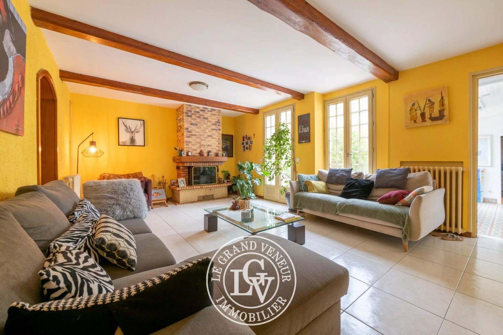 AVON – A PROXIMITÉ DE LA FORÊT – MAISON FAMILIALE DE 118M2 AVEC DÉPENDANCE
