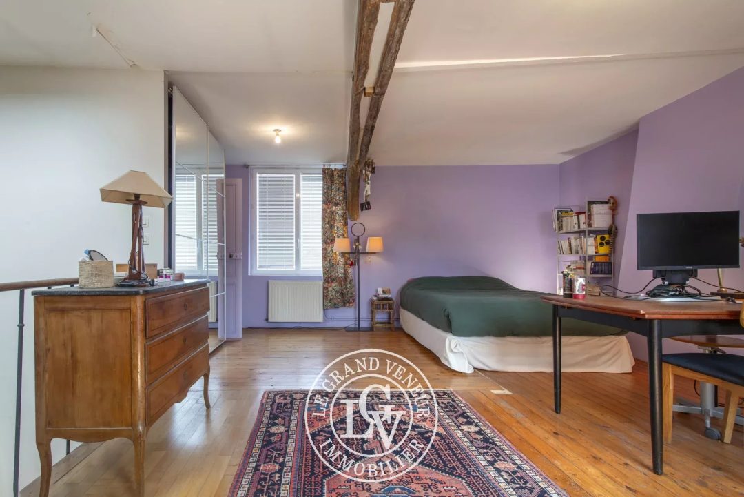 SAMOIS SUR SEINE – MAISON DE CARACTÈRE AU COEUR DU VILLAGE – 117 M²
