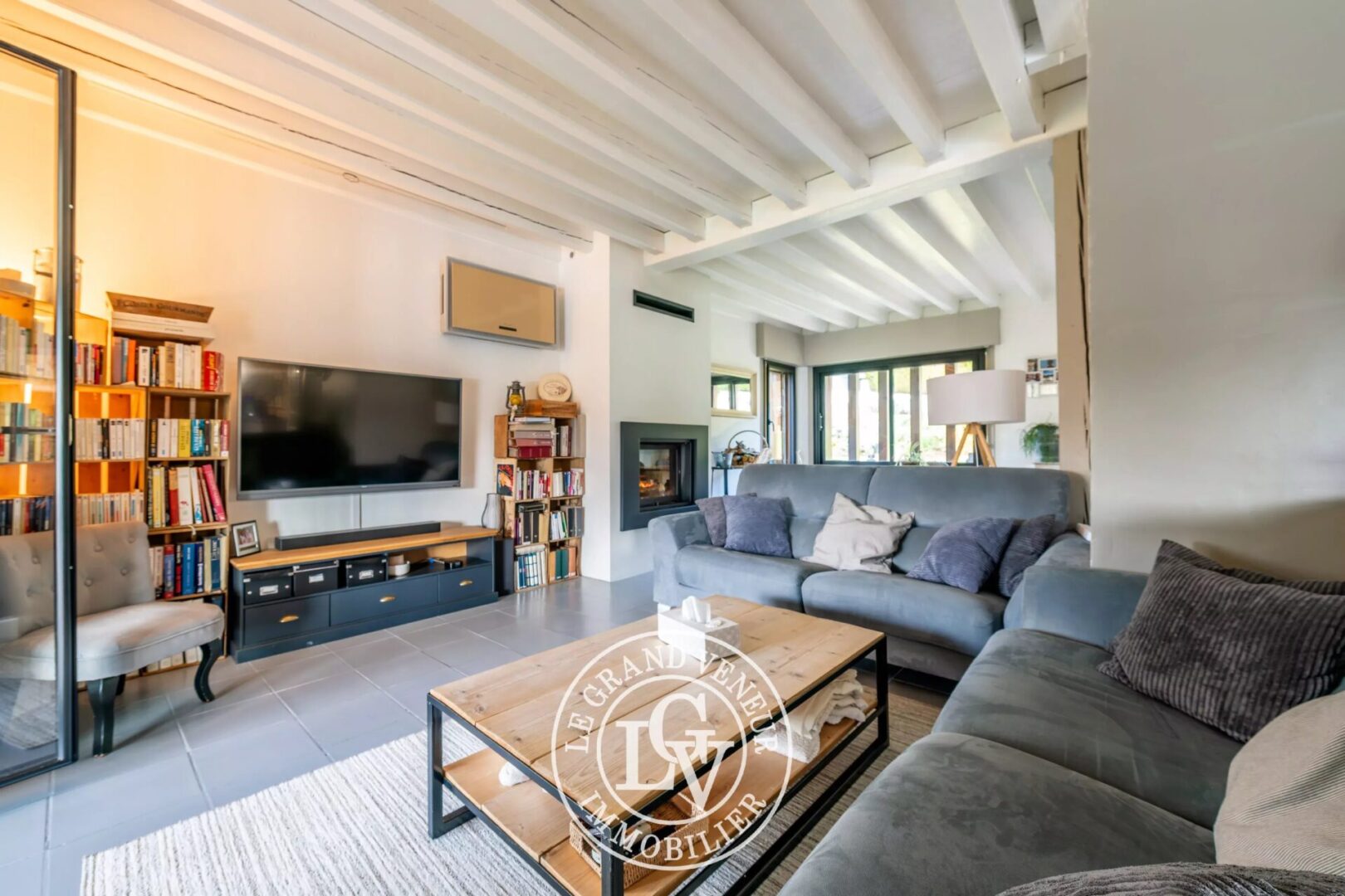 30 MIN SUD FONTAINEBLEAU – PALEY – MAISON DE CHARME DE 150 M² AVEC PISCINE SUR 3500 M² DE TERRAIN AU CALME ABSOLU