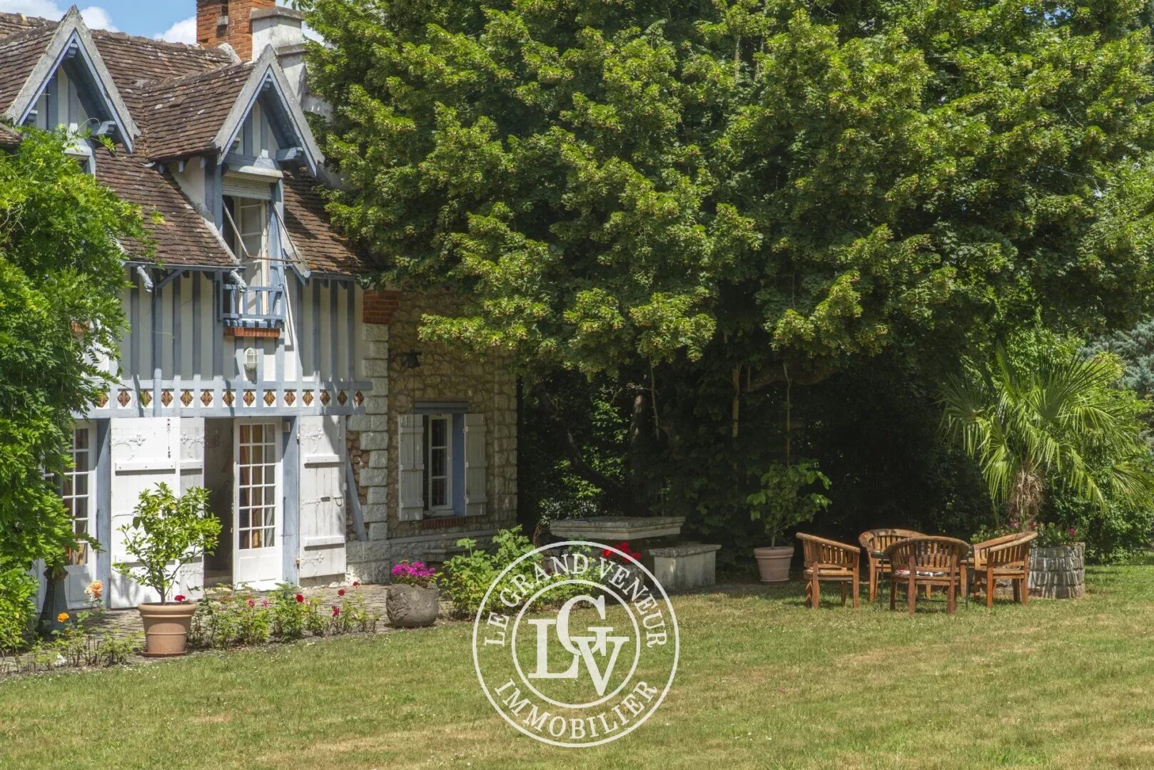 BOIS LE ROI – BORD DE SEINE – PROPRIÉTÉ DANS UN UN CADRE NATUREL EXCEPTIONNEL