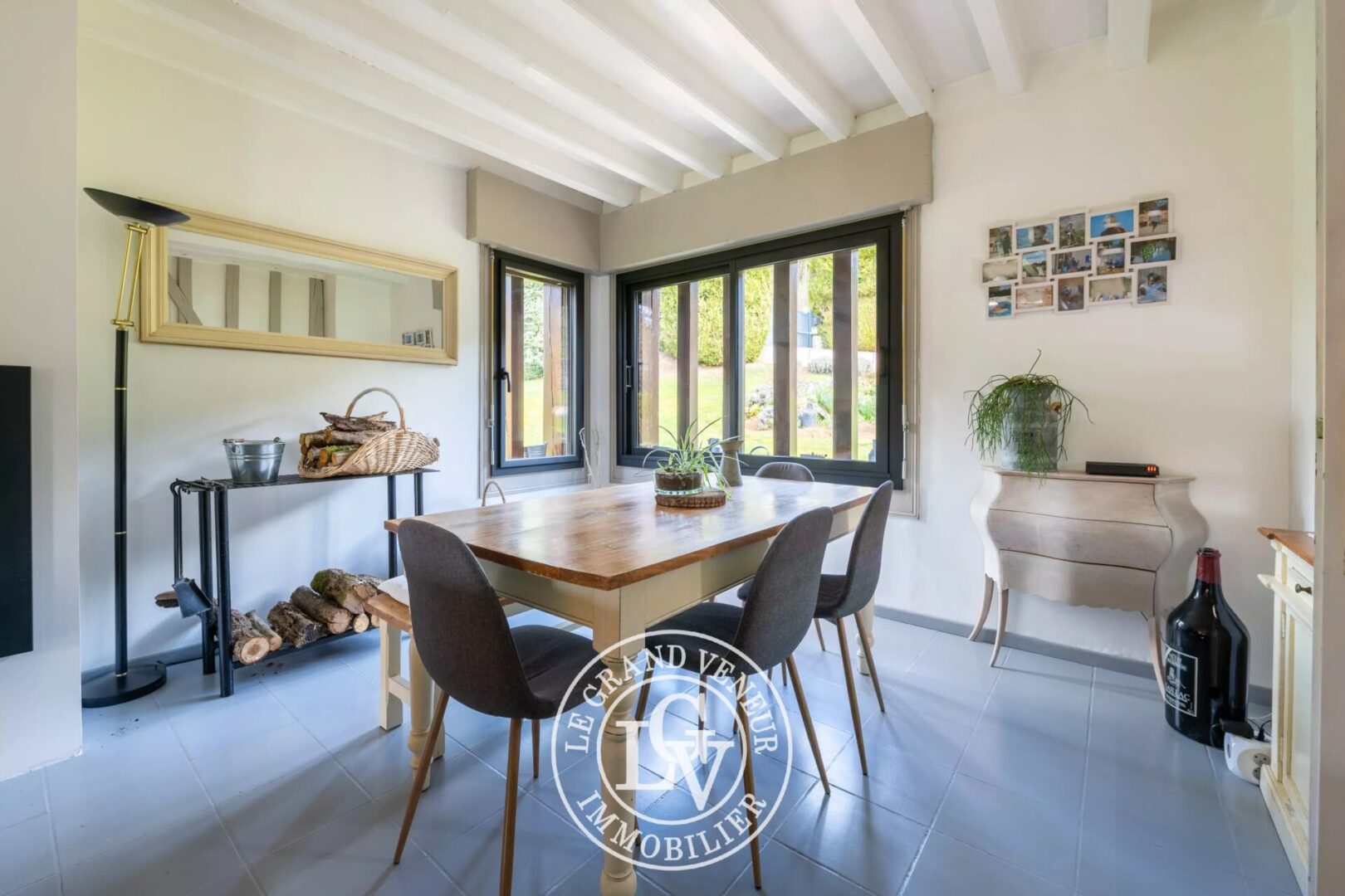 30 MIN SUD FONTAINEBLEAU – PALEY – MAISON DE CHARME DE 150 M² AVEC PISCINE SUR 3500 M² DE TERRAIN AU CALME ABSOLU