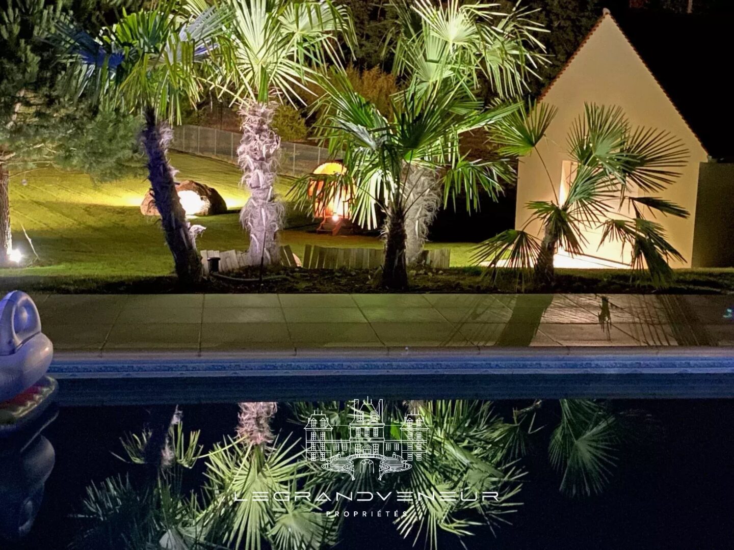 À 4KM DE NEMOURS- À ORMESSON – VILLA CONTEMPORAINE DE 260M² – 6 CHAMBRES – SOUS SOL TOTAL – PISCINE ET JARDIN PAYSAGER DE 3947M²