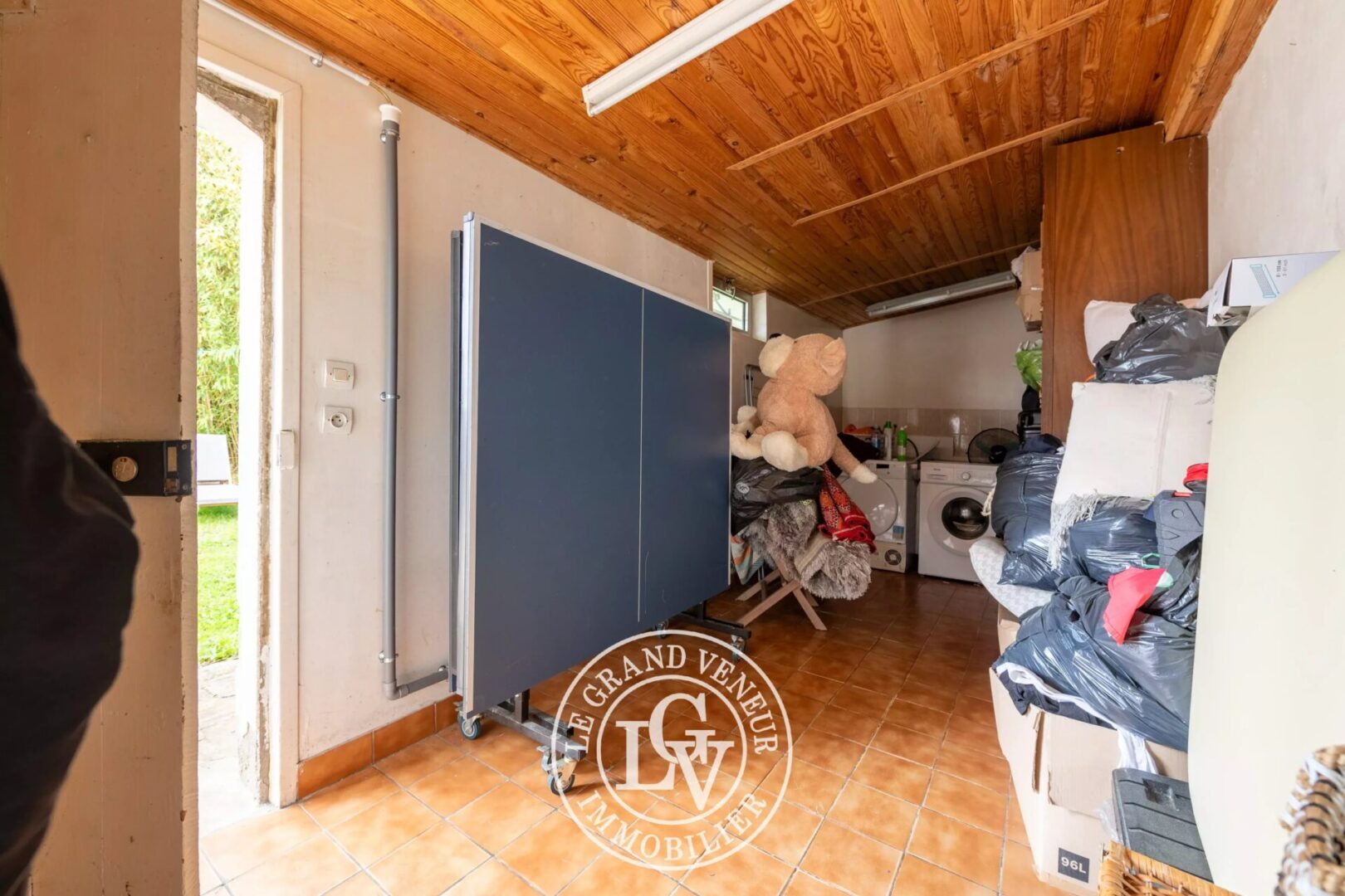AVON – A PROXIMITÉ DE LA FORÊT – MAISON FAMILIALE DE 118M2 AVEC DÉPENDANCE