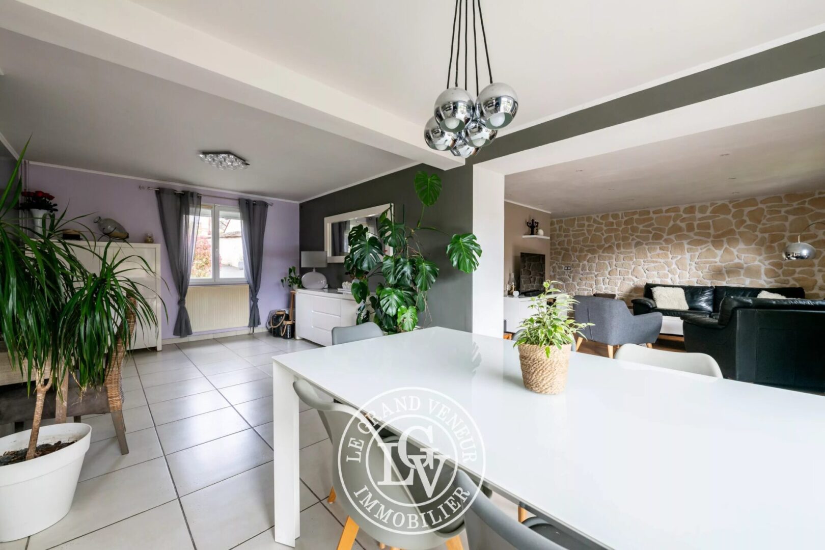 PROCHE FONTAINEBLEAU – THOMERY – MAISON FAMILIALE DE 180 M²  – ENVIRONNEMENT CALME ET RECHERCHÉ