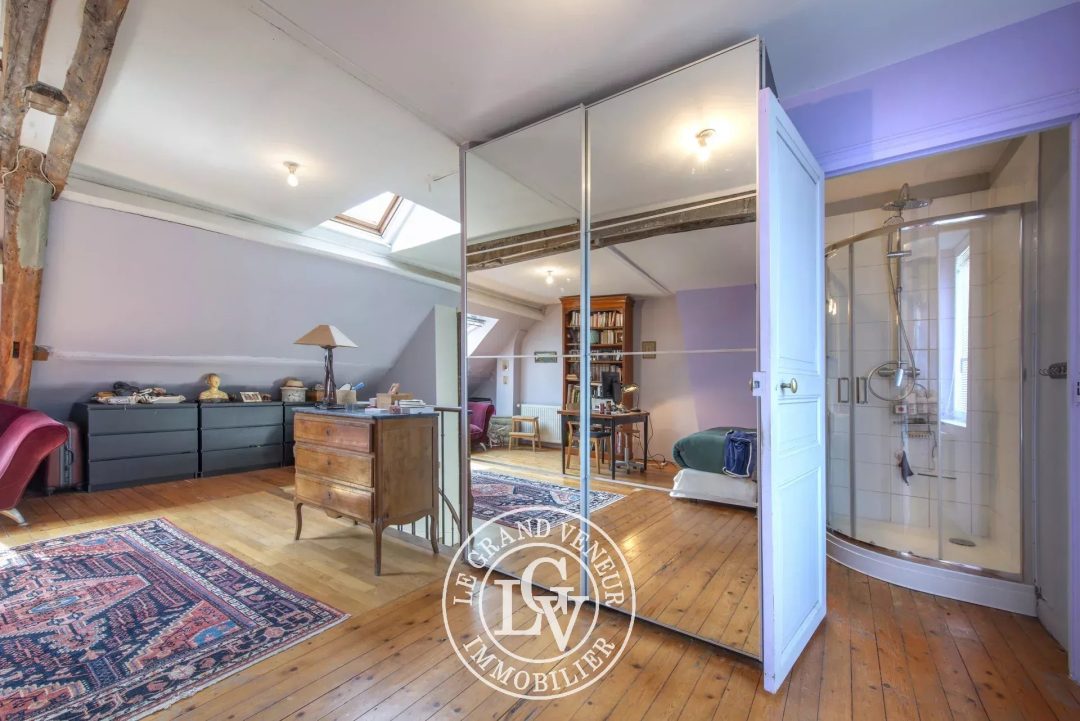 SAMOIS SUR SEINE – MAISON DE CARACTÈRE AU COEUR DU VILLAGE – 117 M²