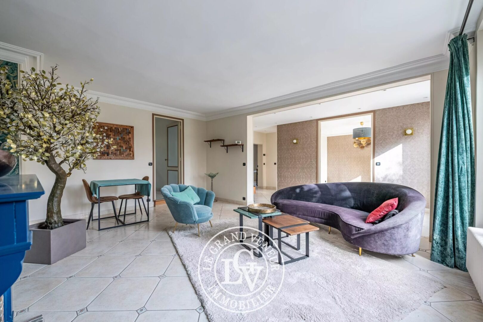 PROCHE FONTAINEBLEAU – VULAINES SUR SEINE – MAISON DE MAÎTRE DE 289 M² ET APPARTEMENT INDÉPENDANT DE 41 M² SUR UN BEAU JARDIN PAYSAGER DE 1989 M²
