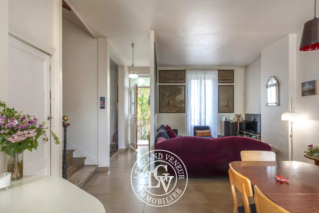 SAMOIS SUR SEINE – MAISON DE CARACTÈRE AU COEUR DU VILLAGE – 117 M²