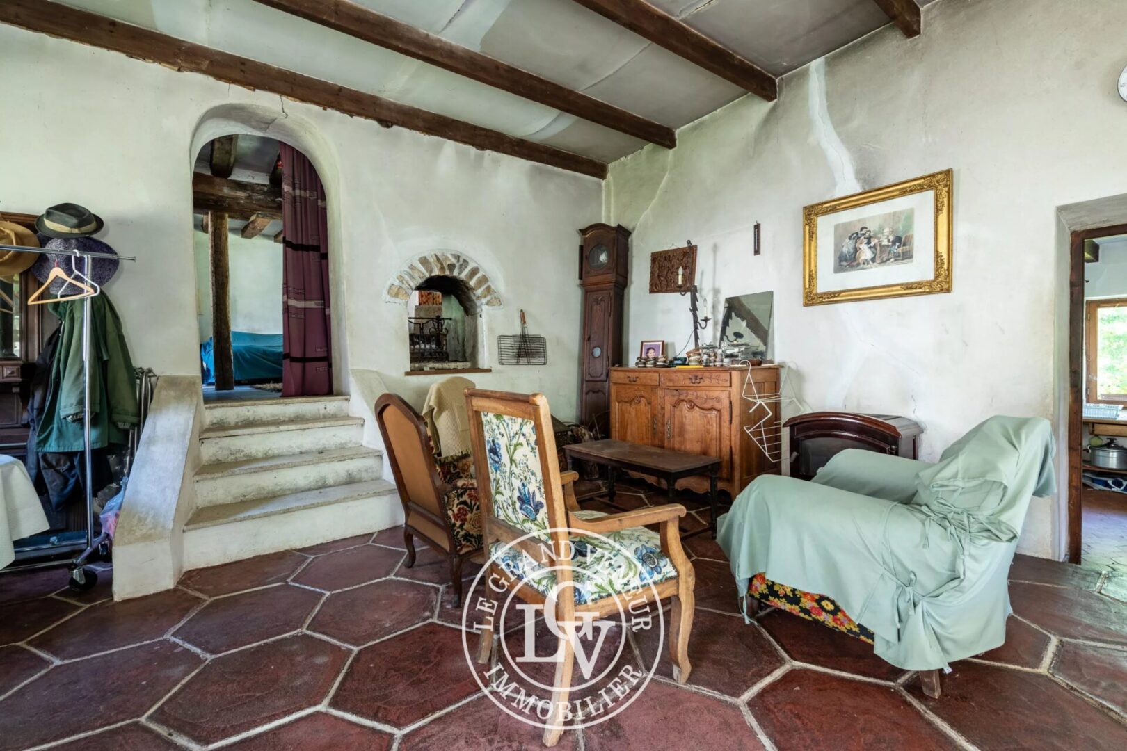 20MN DE FONTAINEBLEAU – À DORMELLES- DEUX FERMETTES 235M² HABITABLES – 8 CHAMBRES – JARDIN CLOS 1809M²