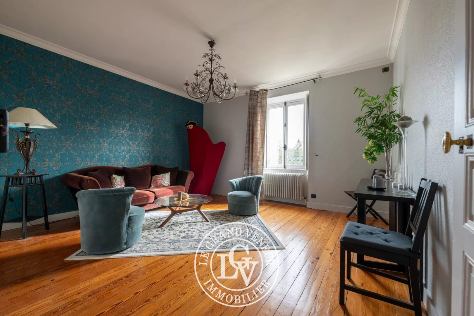 PROCHE FONTAINEBLEAU – VULAINES SUR SEINE – MAISON DE MAÎTRE DE 289 M² ET APPARTEMENT INDÉPENDANT DE 41 M² SUR UN BEAU JARDIN PAYSAGER DE 1989 M²