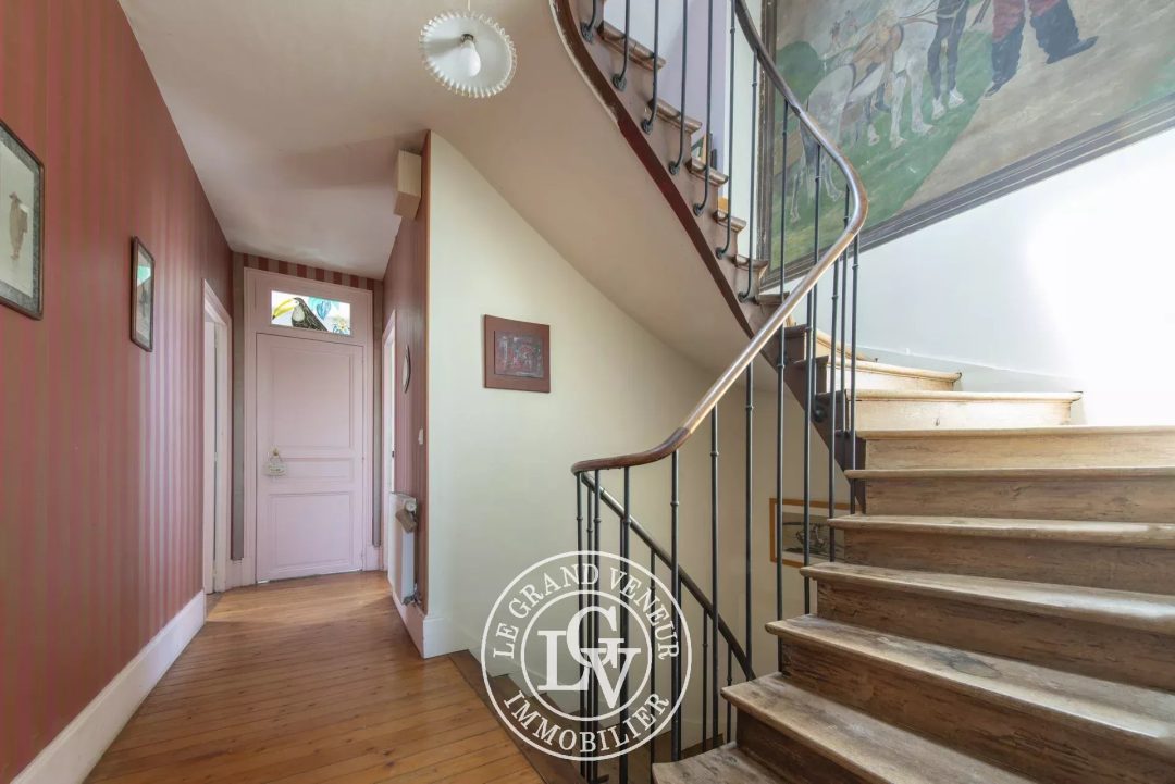 SAMOIS SUR SEINE – MAISON DE CARACTÈRE AU COEUR DU VILLAGE – 117 M²