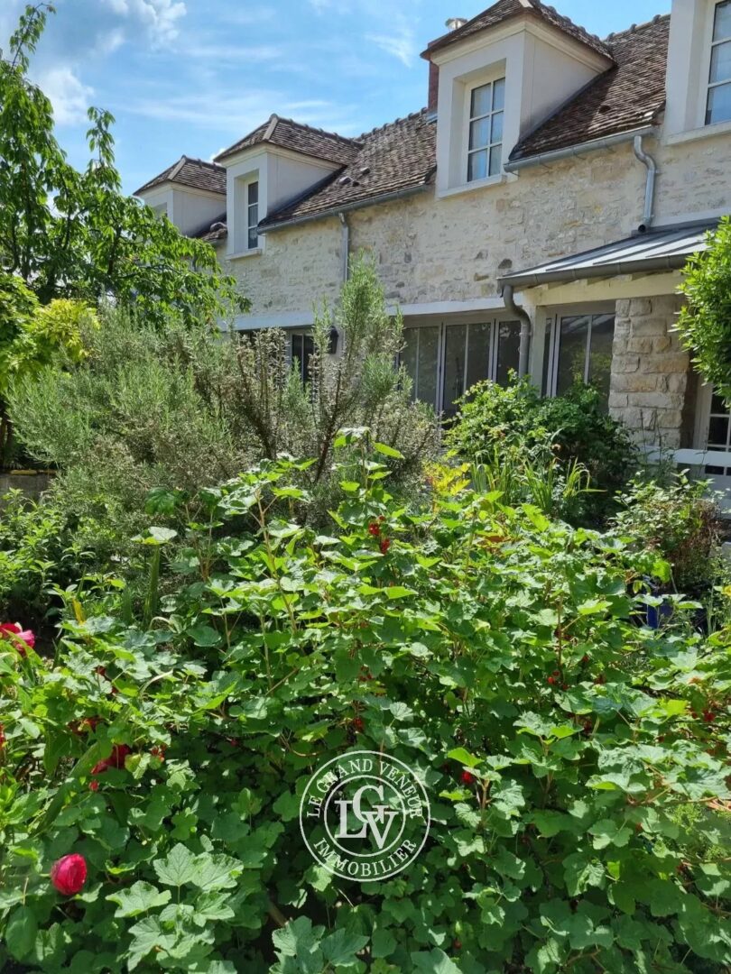 CHARMANTE LONGÈRE RÉNOVÉE AVEC SON GITE INDÉPENDANT