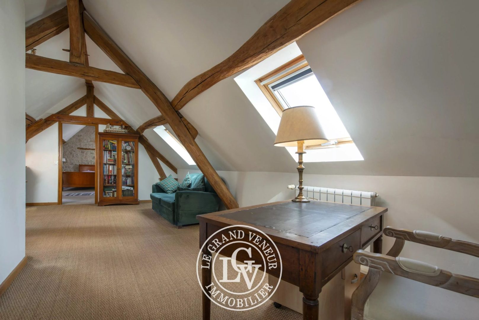 SOUS PROMESSE – CHARMANTE MAISON EN PIERRE ET SON JARDIN BUCCOLIQUE