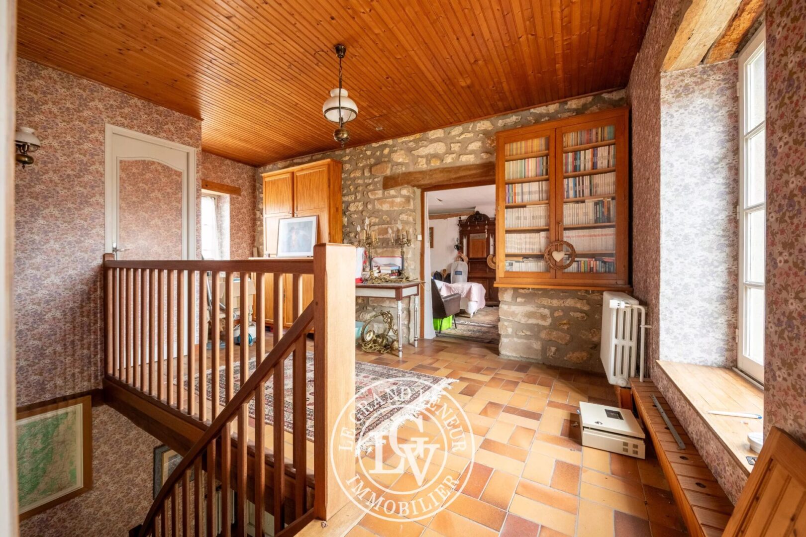 4MN DE BARBIZON – À PERTHES-EN-GÂTINAIS- AUTHENTIQUE LONGÈRE 386M² – GRANGE 100M² AU SOL – CAVE VOUTÉE – JARDIN CLOS 2000M²