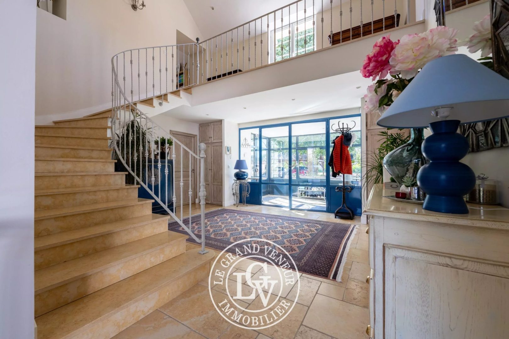 PROCHE FONTAINEBLEAU – BOURRON MARLOTTE – LONGÈRE D’EXCEPTION DE 414 M² AVEC PISCINE COUVERTE ET SON PARC DE 2575 M²