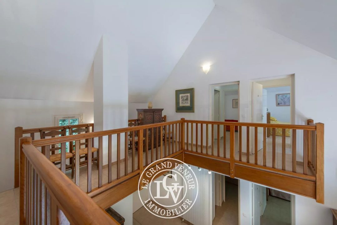 BOIS-LE-ROI – MAISON DE COLIVING / PROJET LOCATIF – 7 SUITES AVEC SALLES DE BAINS PRIVATIVES DANS UN DOMAINE PRIVÉ