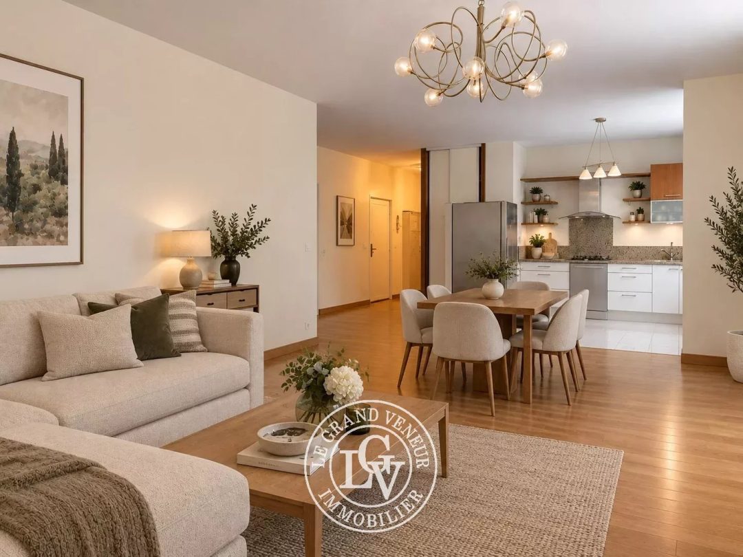 FONTAINEBLEAU – HYPER-CENTRE – APPARTEMENT FAMILIAL DE 106 M² AVEC ASCENSEUR, CAVE ET BOX