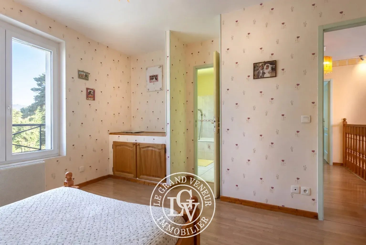 MORET SUR LOING – MAISON FAMILIALE, SOUS SOL TOTAL AVEC PISCINE