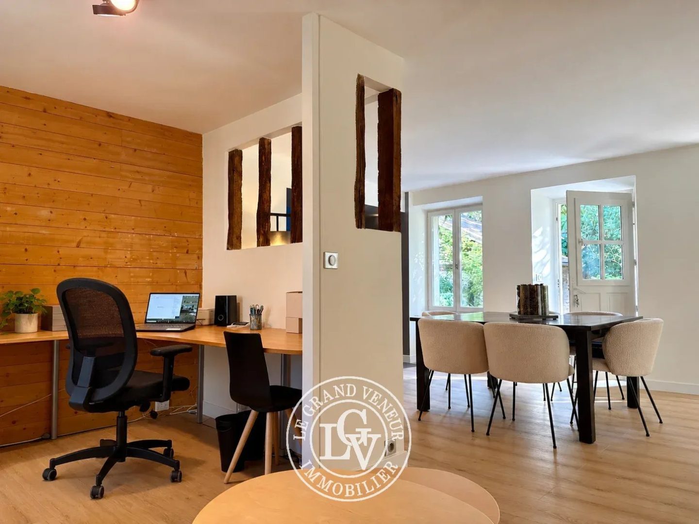 FONTAINE-LE-PORT – MAISON DE CHARME DE 176 M² AVEC DÉPENDANCE ET TERRAIN DE 2 005 M²