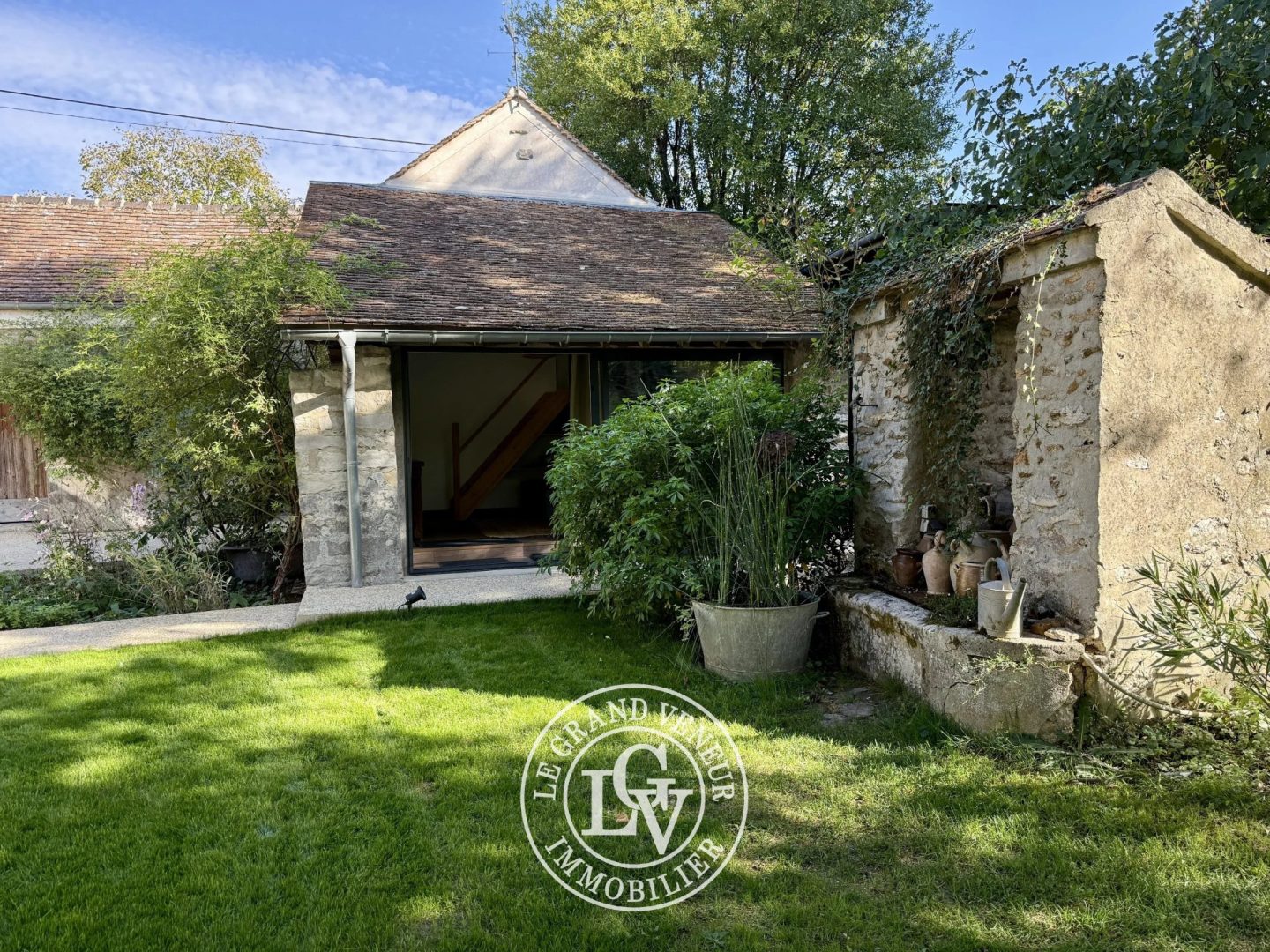 FONTAINE-LE-PORT – MAISON DE CHARME DE 176 M² AVEC DÉPENDANCE ET TERRAIN DE 2 005 M²