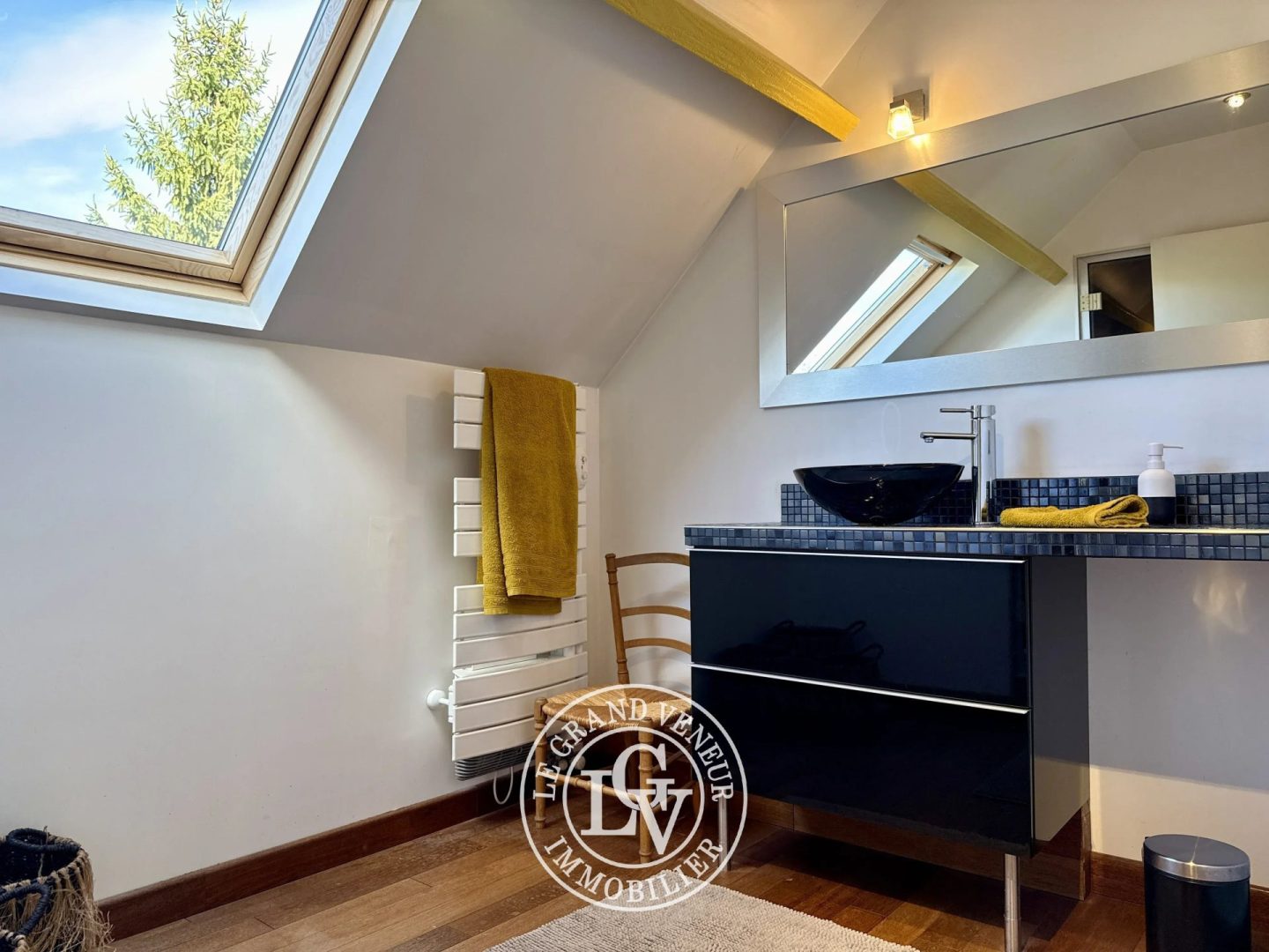 FONTAINE-LE-PORT – MAISON DE CHARME DE 176 M² AVEC DÉPENDANCE ET TERRAIN DE 2 005 M²