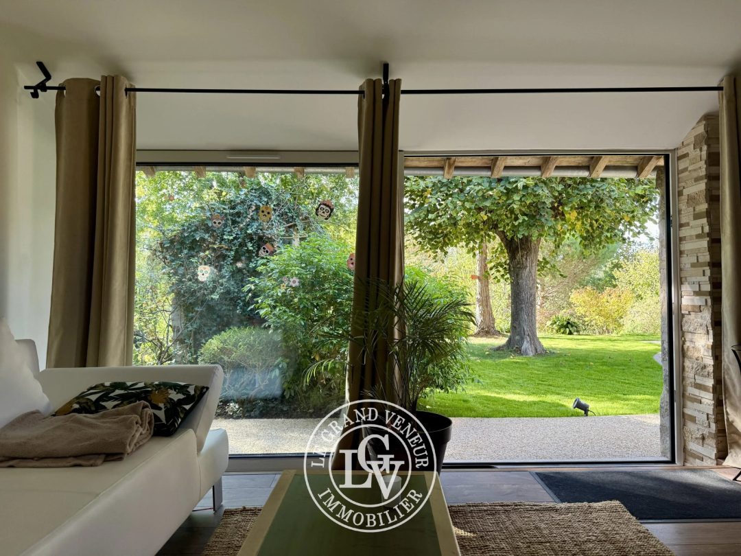 FONTAINE-LE-PORT – MAISON DE CHARME DE 176 M² AVEC DÉPENDANCE ET TERRAIN DE 2 005 M²